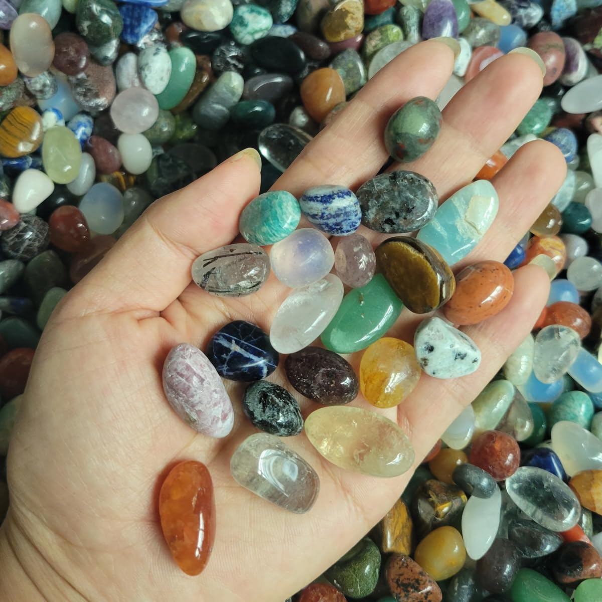 Bulk Gemstones and Crystals Set,30Kinds+ Tumbled Polished Stones Crystals for Healing, Reiki, Meditation, Crafting, Home Decorations (0.5lb)