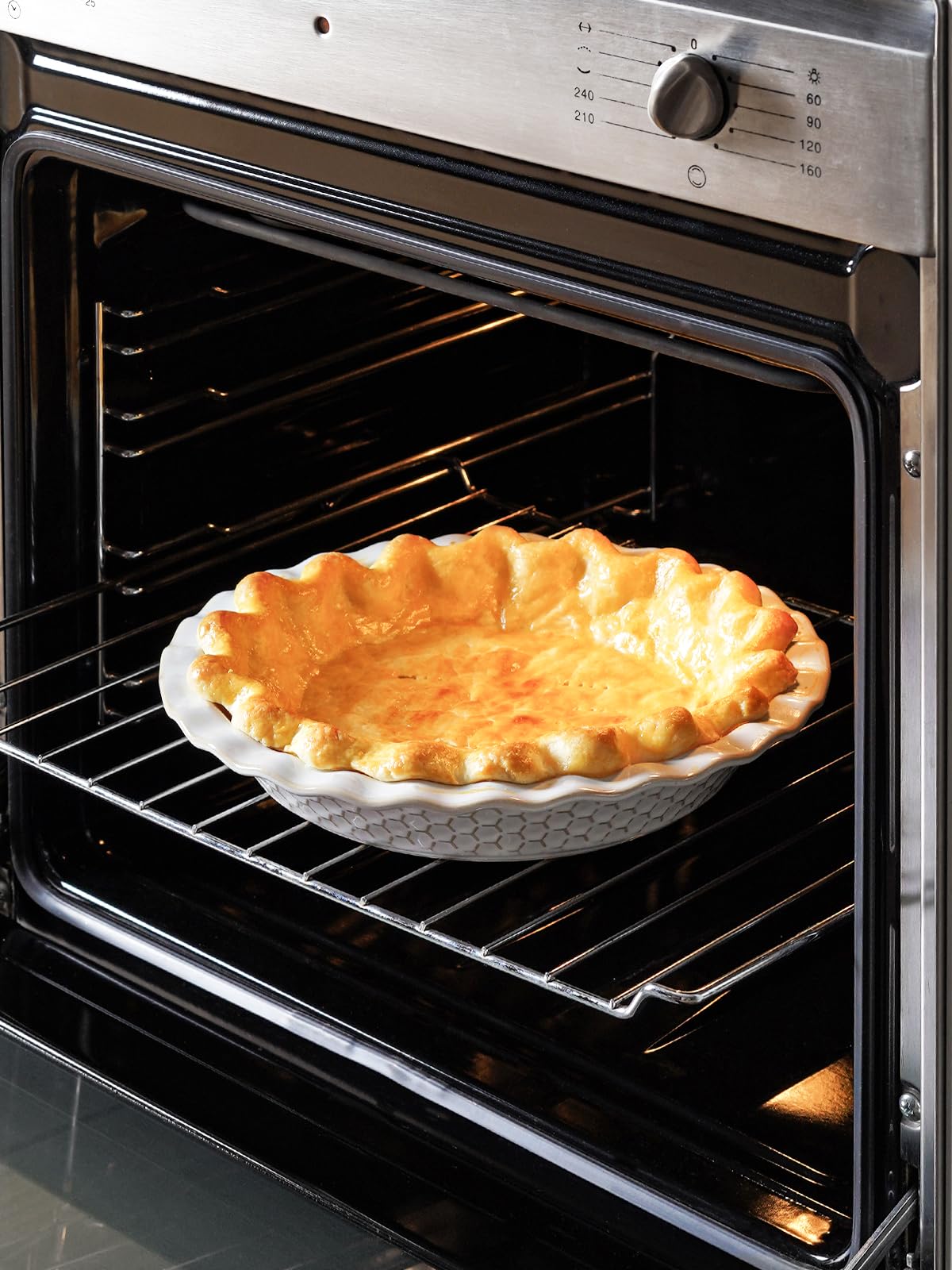 LE TAUCI Pie Pans for Baking 9 Inch, Ceramic Pie Plate for Apple Pie, Round Baking Dish Oven Safe, Embossment Housewarming Wedding Present - 36 OZ, Set of 1, Honey Comb, Arctic White