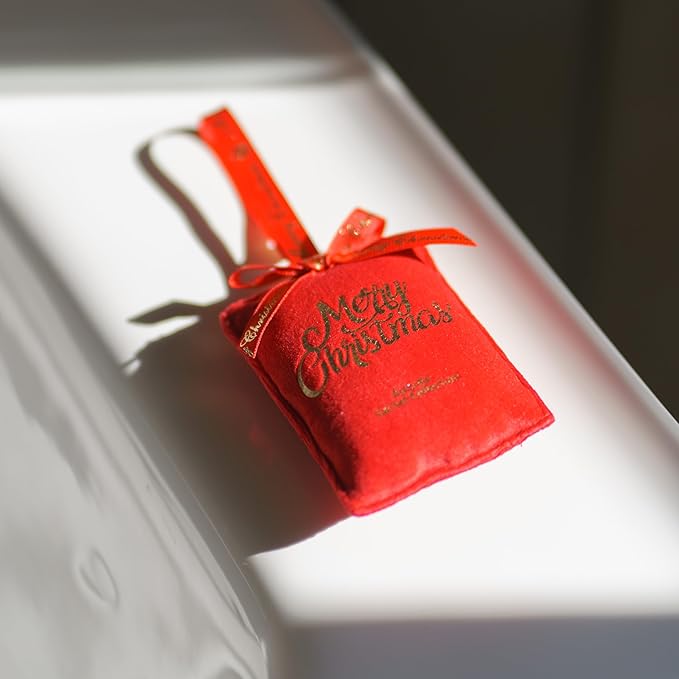 AUCUDA Merry Christmas 4pcs Sachet Bags Apple Cinnamon Scented for Drawers and Closets, Potpourri Packets for Women Outfit, Winter Red Fragrance Pillow for Bedroom Indoor, Fresheners for Wedding