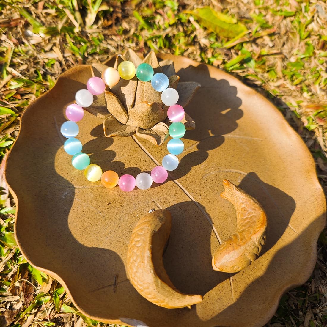 8mm Rainbow Selenite Bracelet - Iridescent Natural Crystal | Handmade Meditation Bracelet with Cat-Eye Effect | Come with Beading Tool Kit - Adjustable to 6.5-7.5 inches Wrist Size