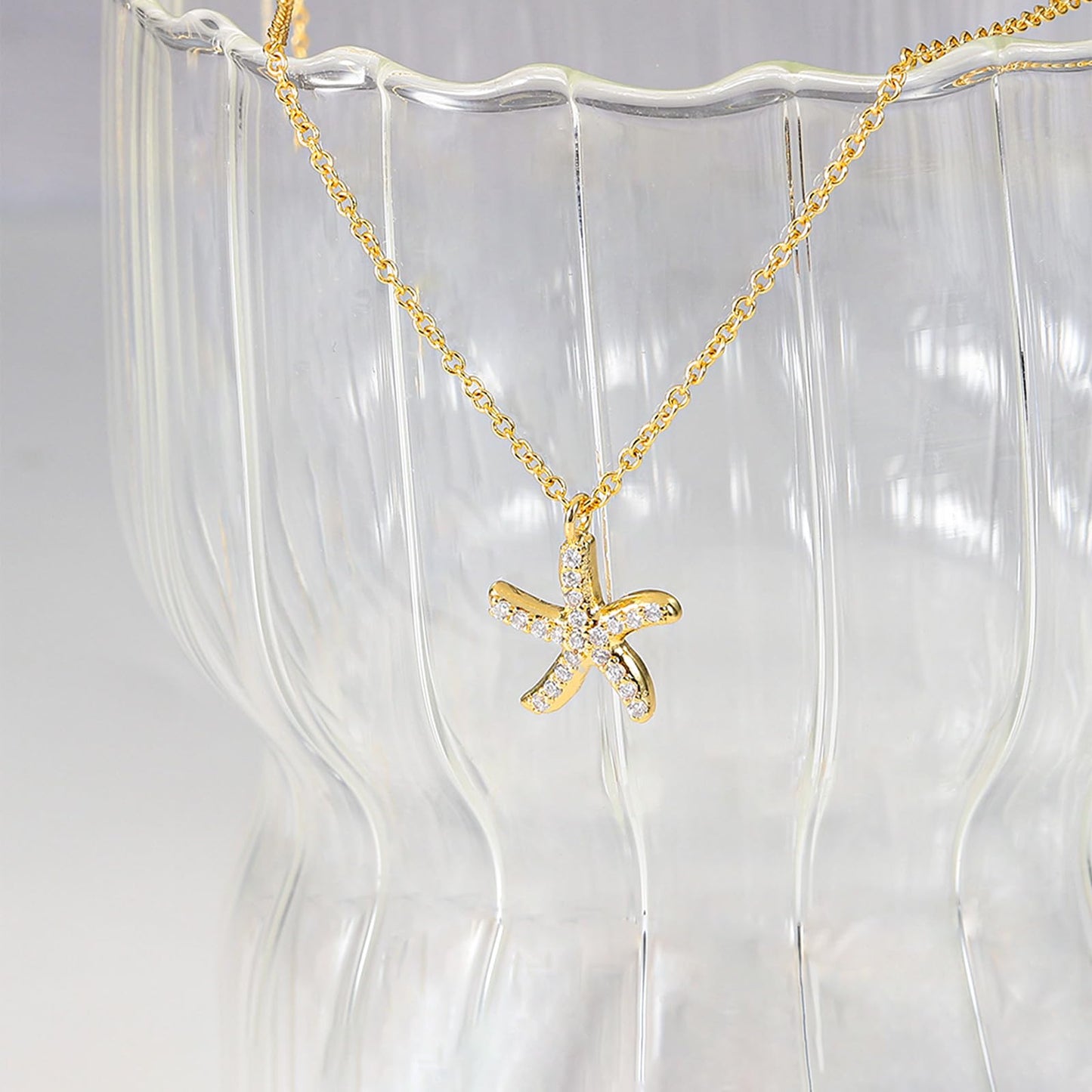 GUOKE Starfish Necklaces - 14K Gold Plated Sea Starfish Necklace Gold Star Fish Simple Dainty Jewelry for Women