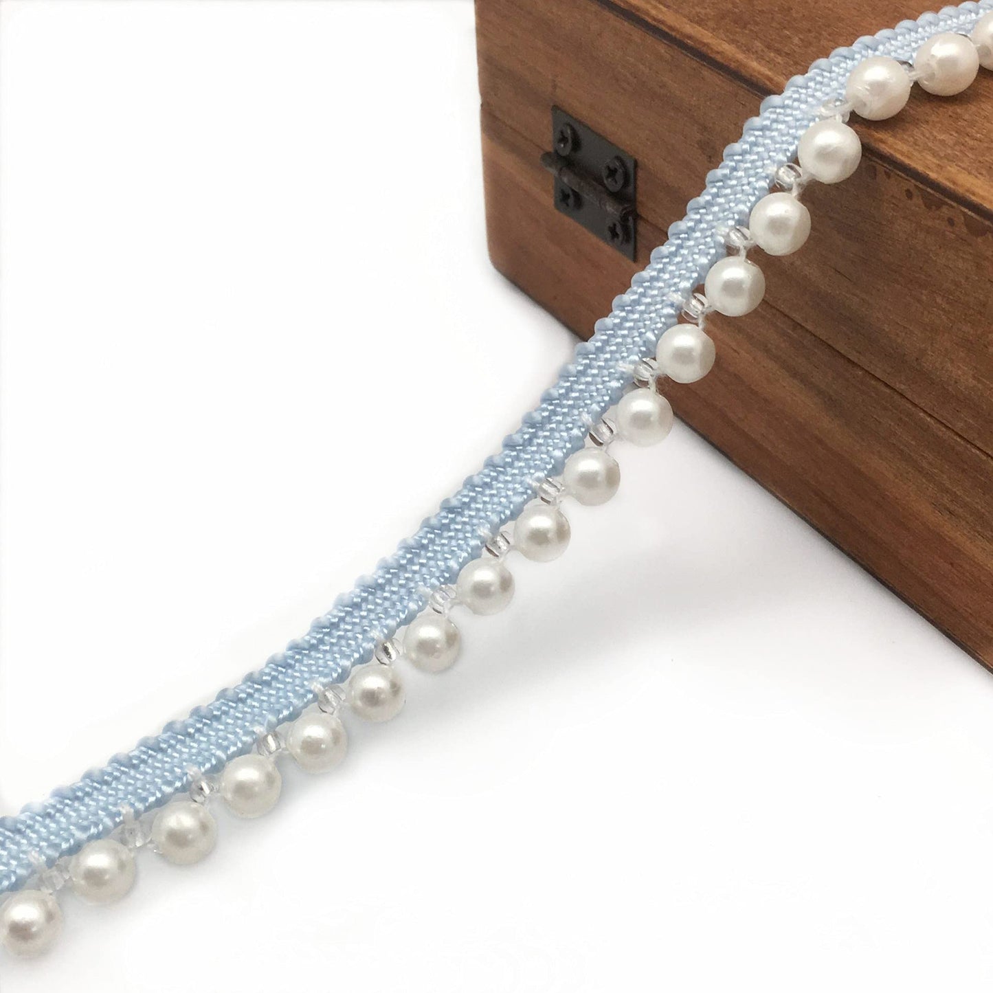 FQTANJU 2 Yards Faux Pearls Lace Ribbon Pearl Fringe Applique, DIY Craft Ribbon Pearl lace Trim for Wedding Party Decoration,Blue