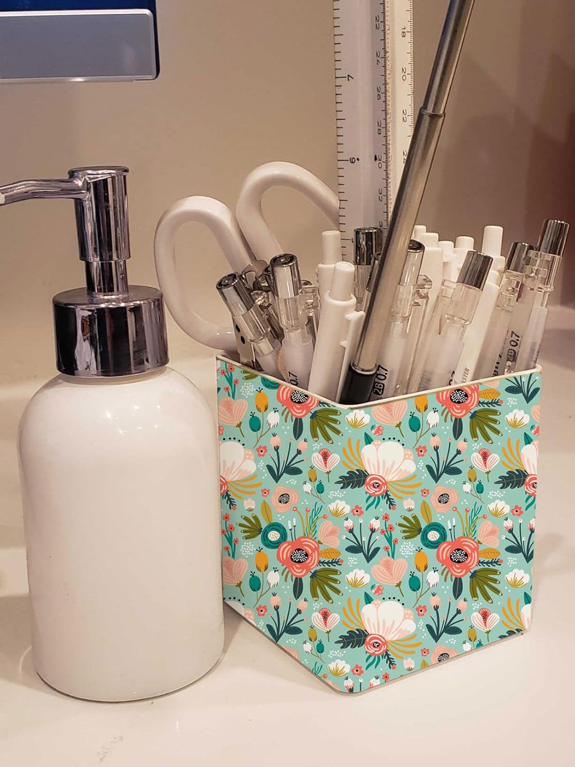 Pen Pencil Holder, Makeup Brush Holder,Ceramic Remote Control Holders Organizer with 2 Compartment Floral Multi-functional Office Organizers Storage Caddy Desk Tv Remote Holders Mint Flowers