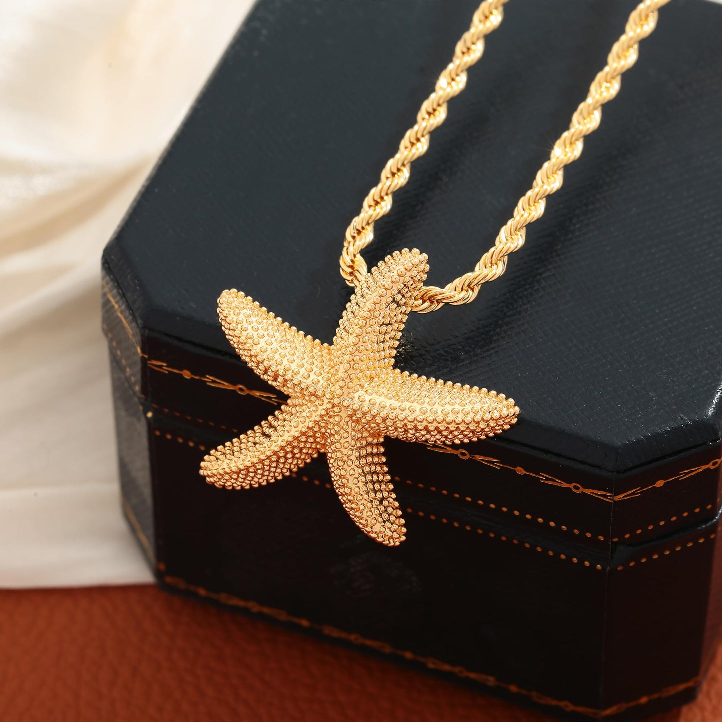 WOWORAMA Gold Starfish Necklace for Women Textured Starfish Shell Necklaces Boho Ocean Sea Star Shell Pendant Necklace Summer Beach Necklaces Jewelry