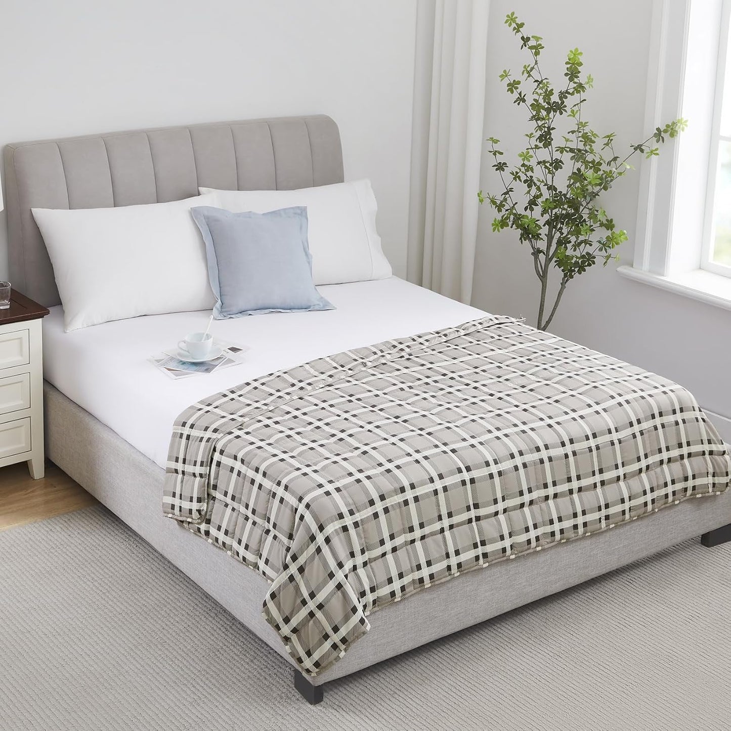 L'AGRATY Weighted Blanket - 60"x80" 17lbs Cooling Breathable Heavy Blanket Microfiber Material with Glass Beads for Adult All-Season Summer Fall Winter Soft Thick Comfort