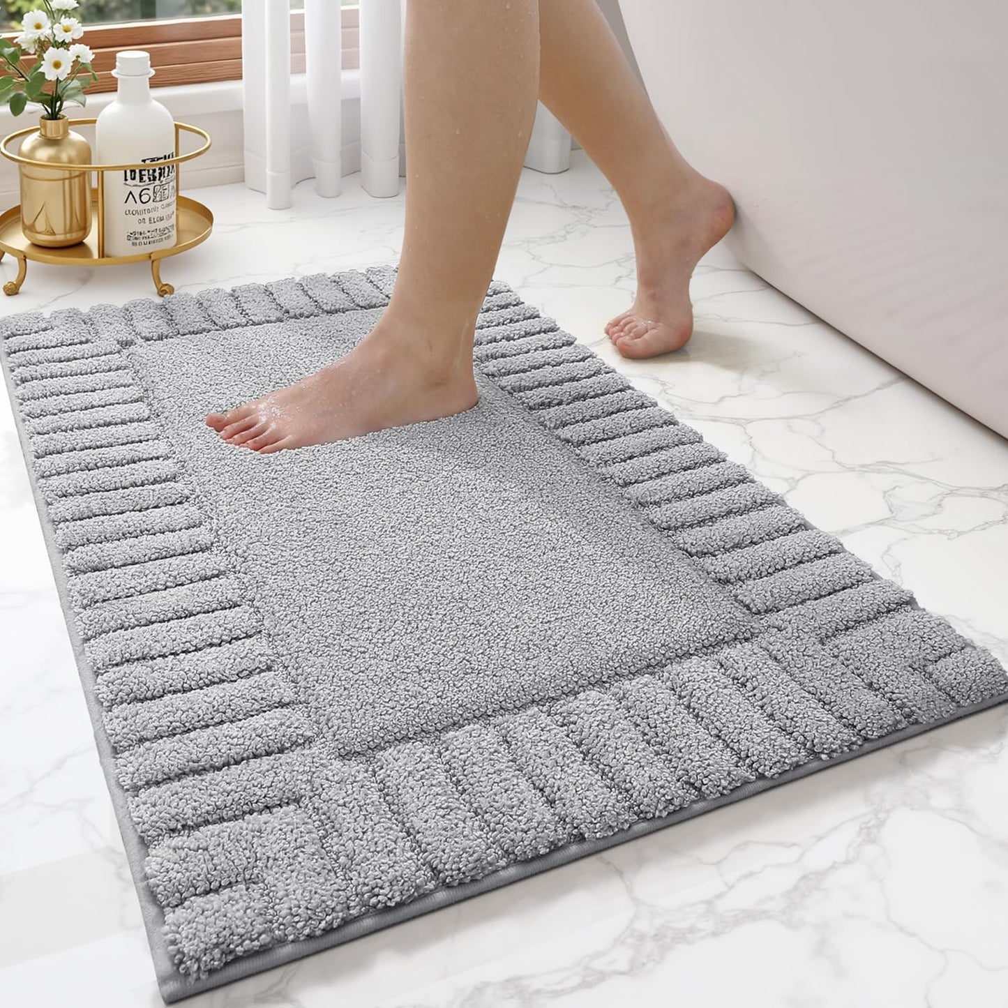 LUMI Bathroom Rugs Non Slip with Rubber Backing, Extra Soft Plush Microfiber Bath Rug Absorbent, Machine Washable Bath Mat Quick Dry for Tub, Shower, Hotel, Light Grey, 24"x36"