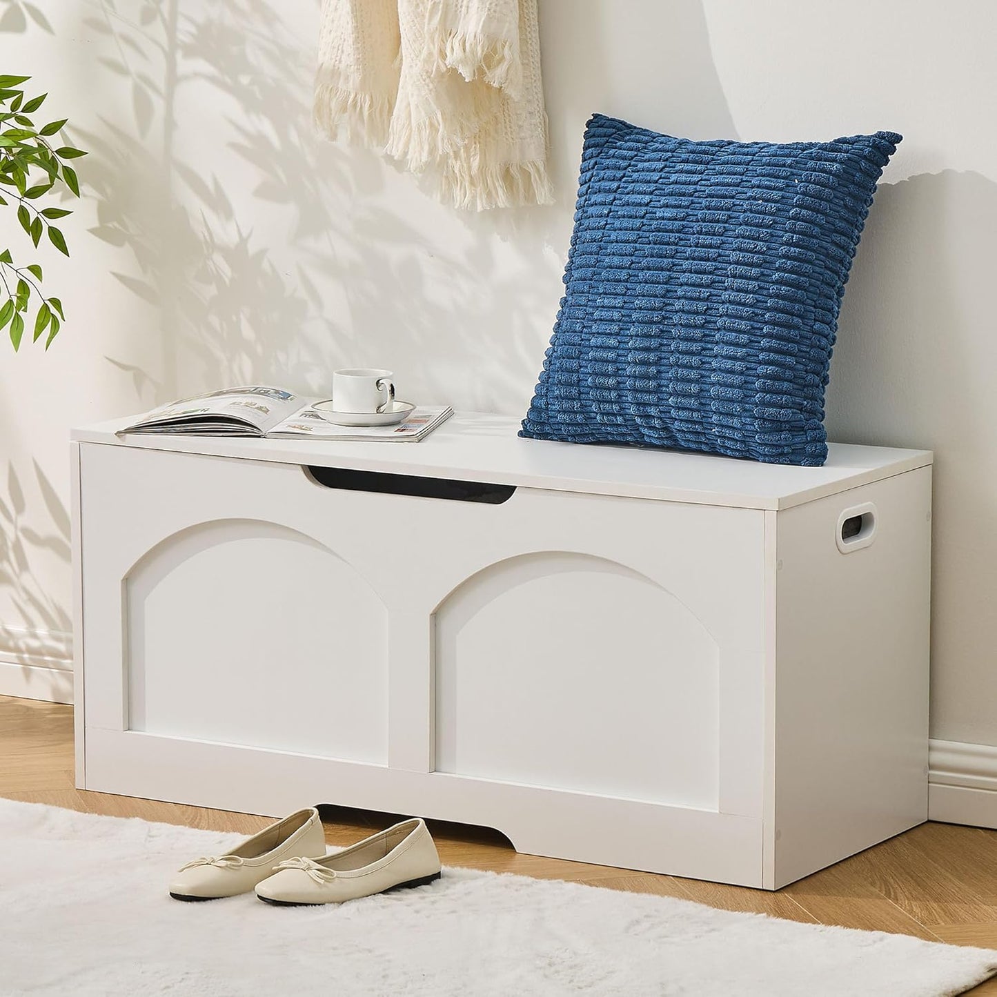 39.4" Storage Chest, Wooden Storage Bench Trunk, Upgraded Safety Lift Support Hinge, Large Entryway Bench Box, Supports 330 lb U-Shaped Opening for Entryway, Hallway, Living Room, White