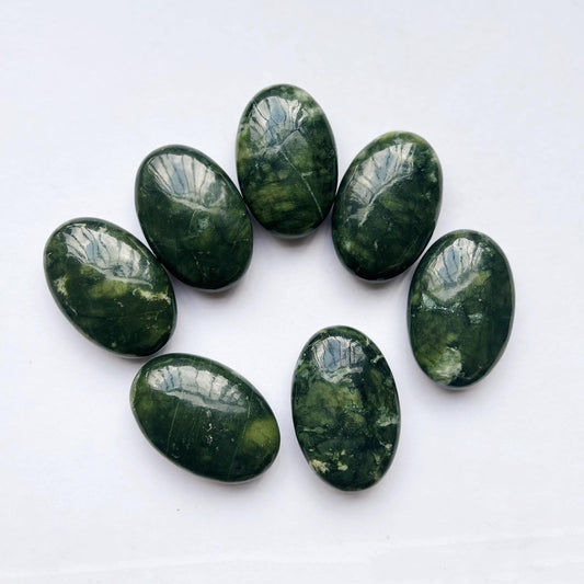 Bacatgem Natural Green Jade Oval Palm Pocket Healing Crystal Massage Spa Energy Stone,Crystals and Healing Stones