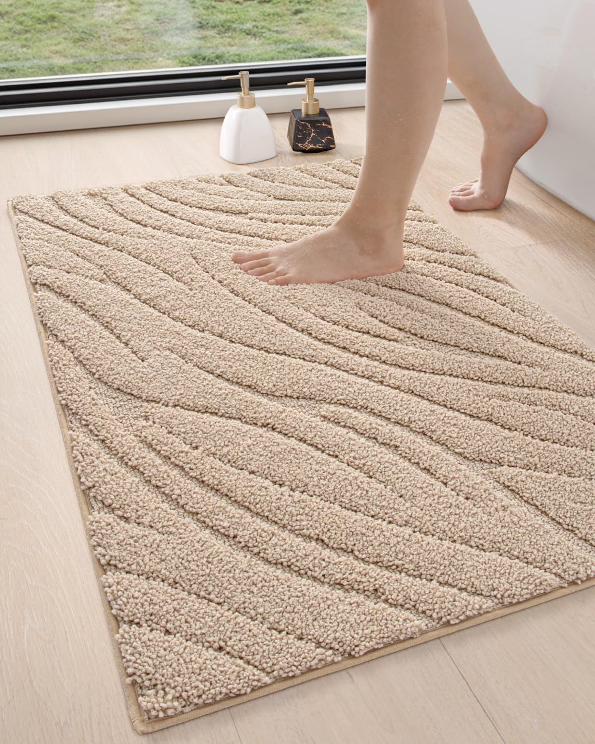 DEXI Bathroom Rugs 24x36, Extra Soft Absorbent Bath Mat, Non Slip Bathmat for Bathroom Floor, Machine Washable Rugs for Shower Floor, Beige