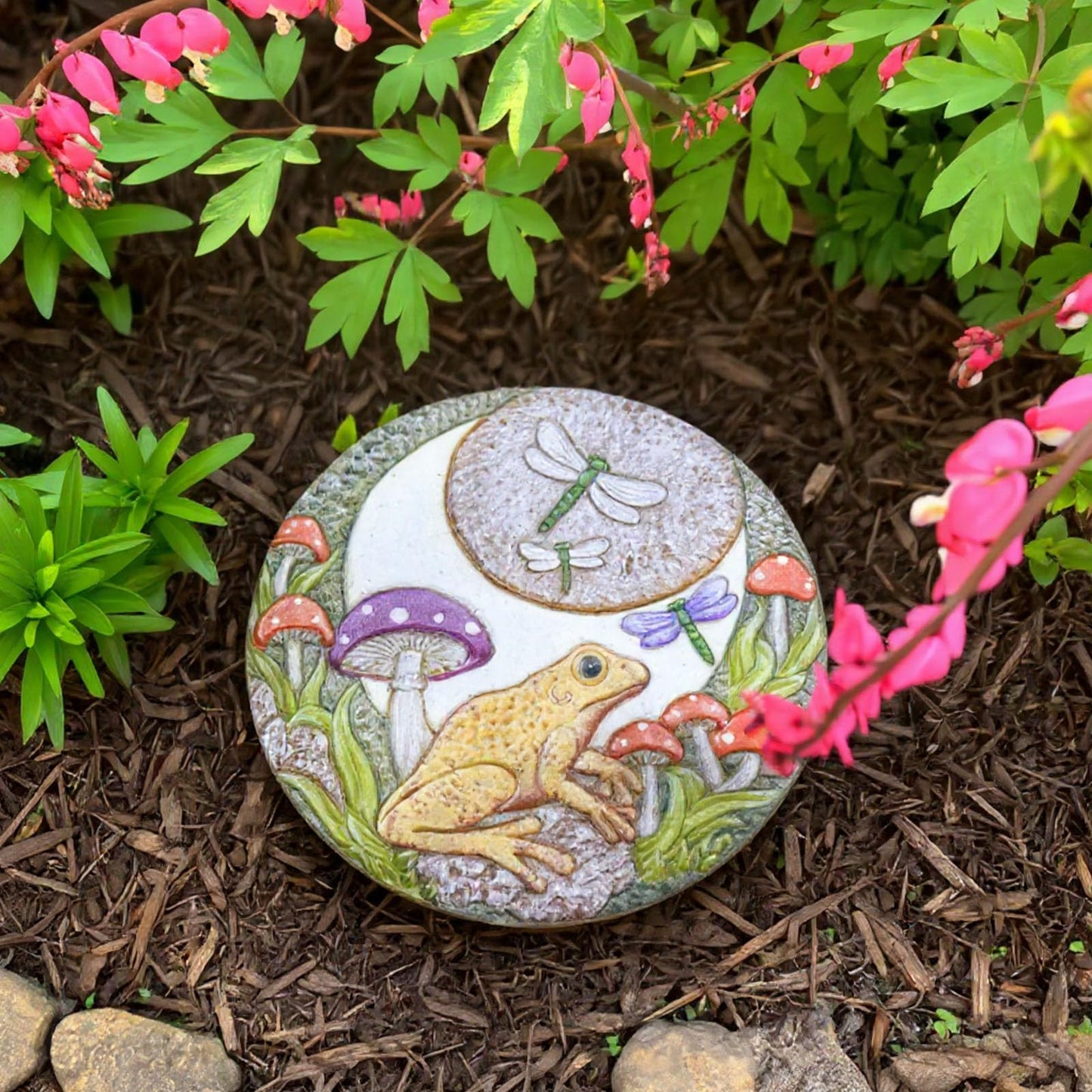 Hapjoy Stepping Stones Outdoor for Garden Moon Frog Mushroom Butterfly Decorative Stepping Stones Walkway Round Stone Garden Decor for Pathway Lawn (Yellow)