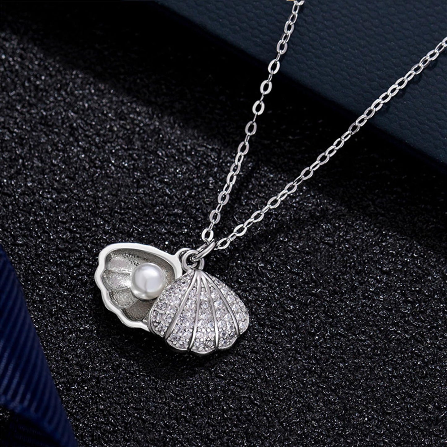 Seashell Pearl Pendant Necklace for Women Gold Silver Plated Bohemian Clamshell Scallop Sea Shell Ocean Animal Chic Rhinestone Cubic Zirconia Chain Necklace for Summer Beach Holiday Jewelry Gifts (Silver)