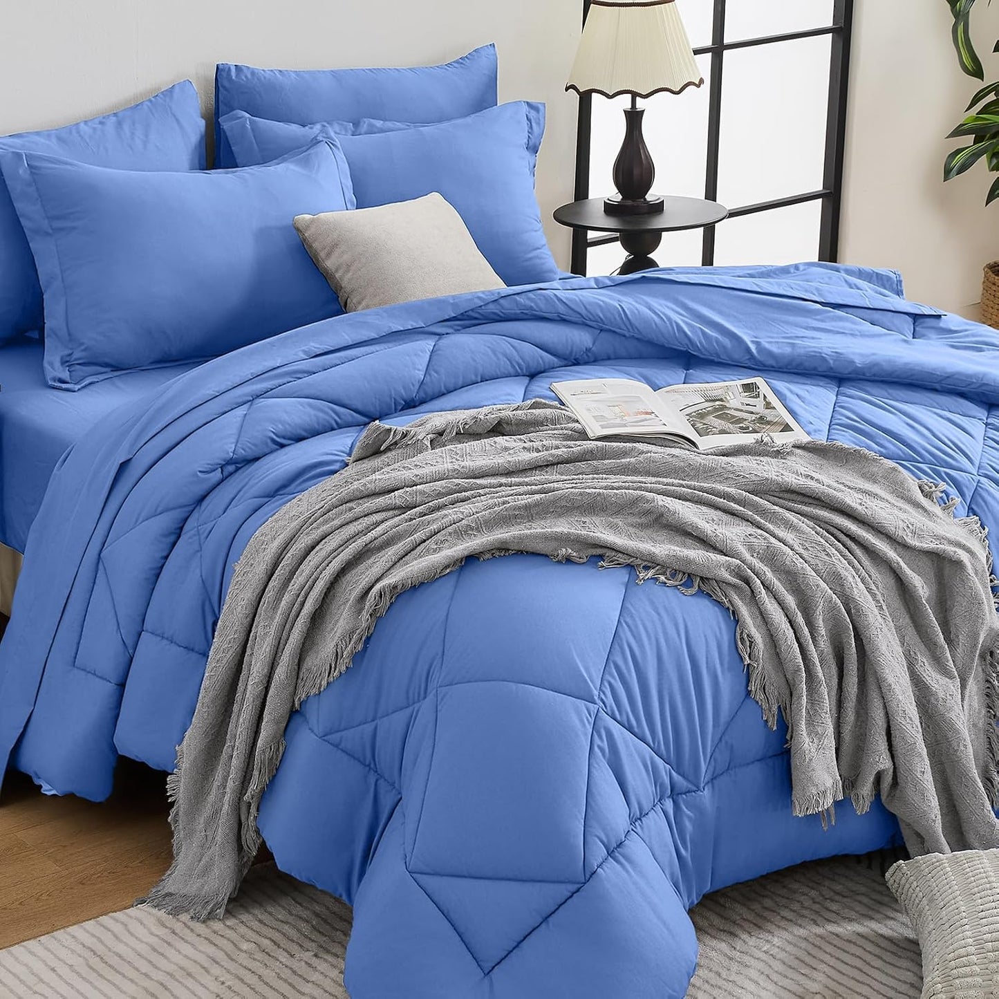 HEVUMYI Royal Blue Queen Comforter Set - 7-Piece All Season Bed in a Bag Queen, Ultra Soft Bedding Set with Comforter, Flat Sheet, Fitted Sheet, Pillowcases, Pillow Shams