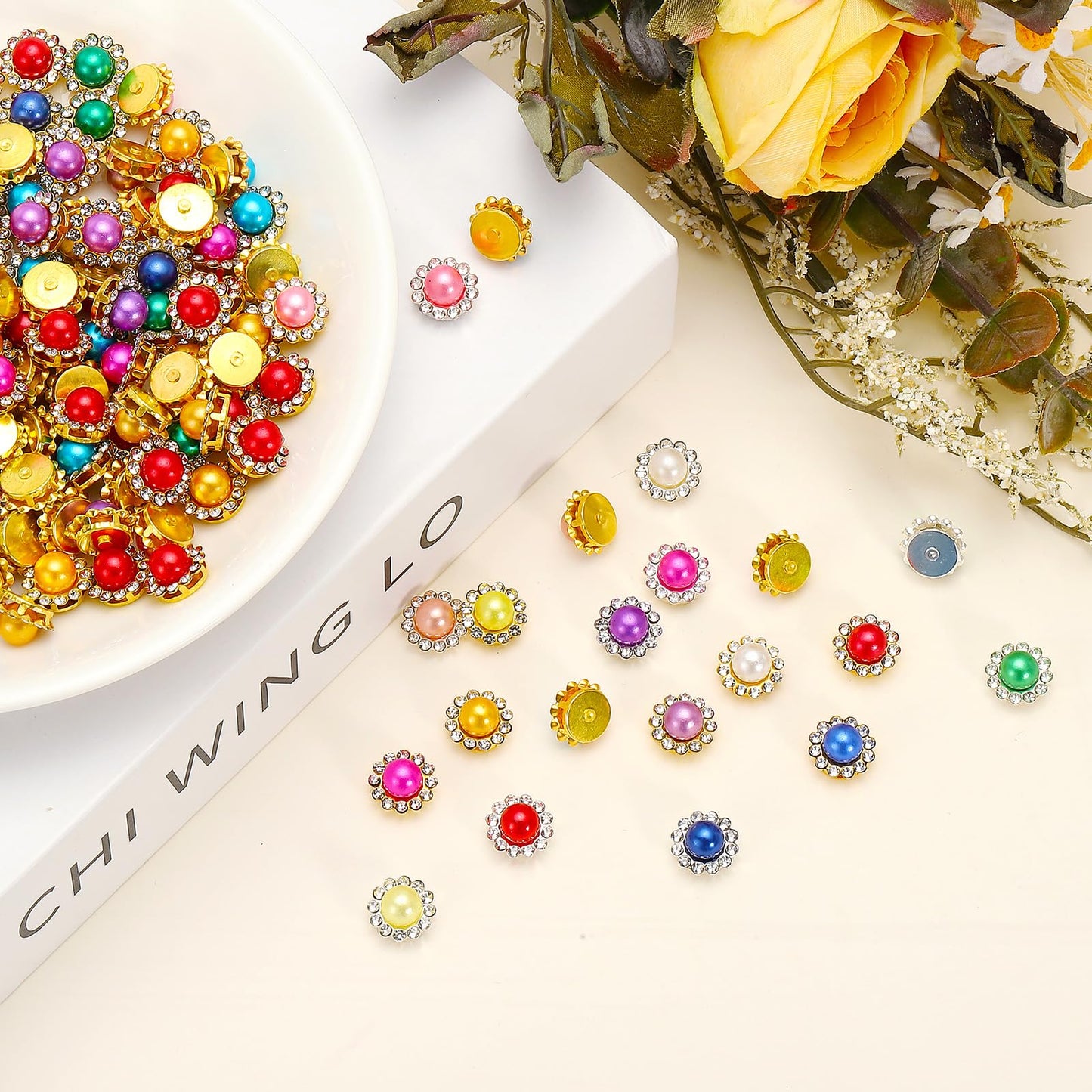 PATIKIL 12mm Sunflower Pearl Sew on Rhinestones, 200 Pcs Rhinestone Sequin Embellishments Crystal Glass Metal Base Flower Claw Rhinestones for Bedazzling Crafting Clothes, Champagne