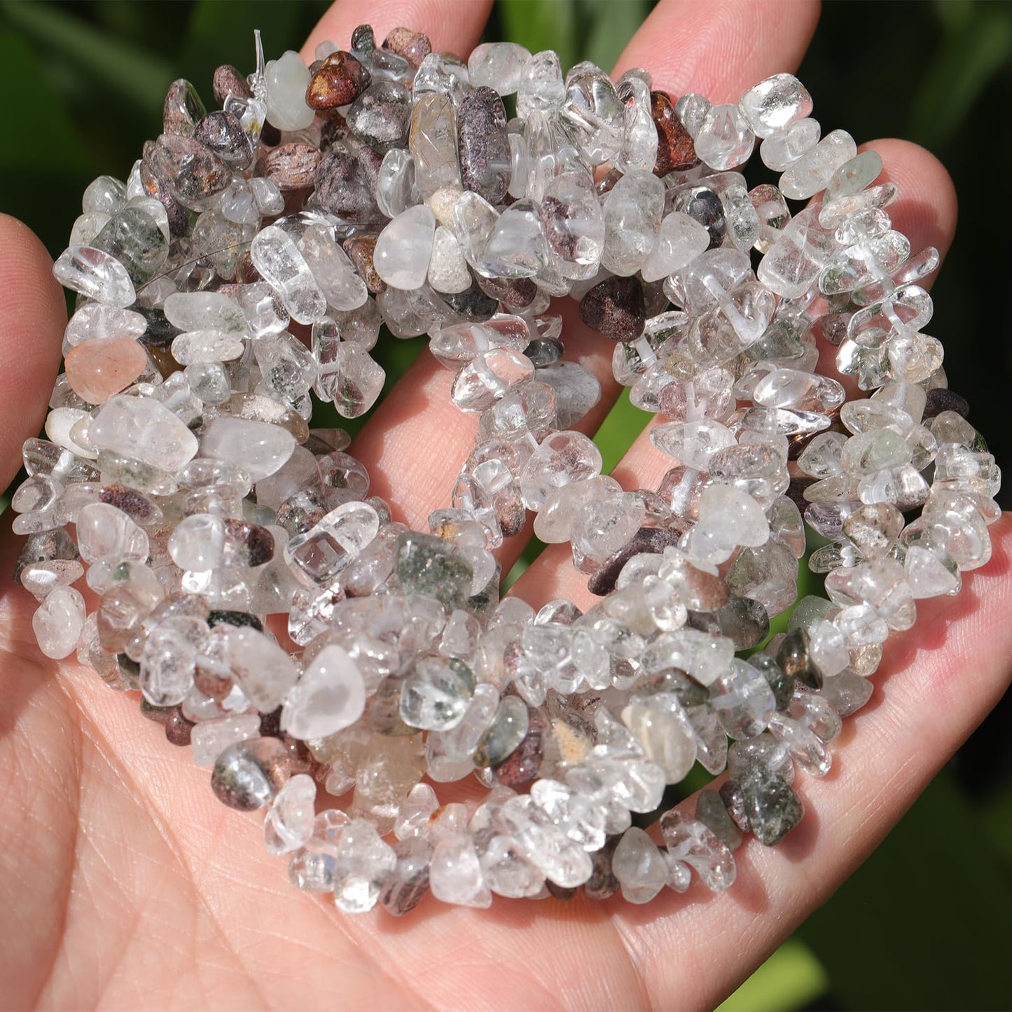 400pcs Natural Chip Stone Beads for Jewelry Making Green Ghost Quartz 5-8mm Irregular Gemstones Healing Crystal Loose Rocks Bead Hole Drilled for Ring Earrings Necklace Bracelet Making DIY Art Crafts