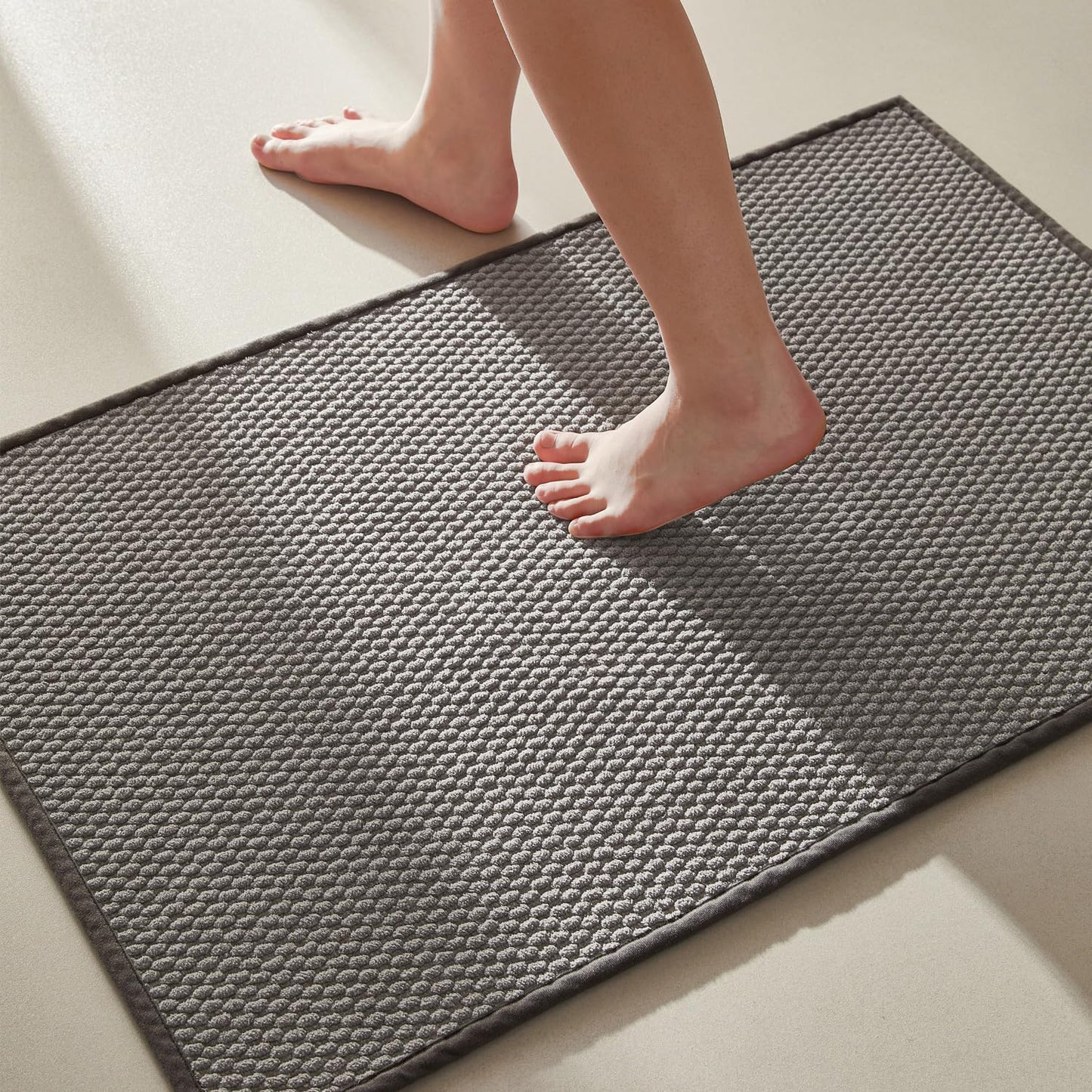 Bathroom Rugs Non Slip Washable, Super Absorbent Thin Bath Mat Small Quick Dry Low Pile Bathroom Rug, Light Grey 20"x30"