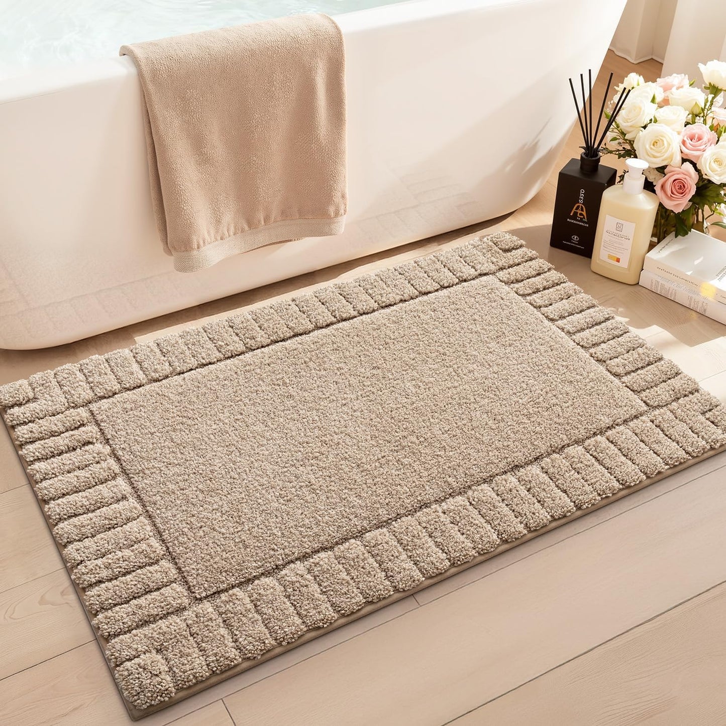 LUMI Bathroom Rugs Non Slip with Rubber Backing, Extra Soft Plush Microfiber Bath Rug Absorbent, Machine Washable Bath Mat Quick Dry for Tub, Shower, Hotel, Beige, 16"x24"