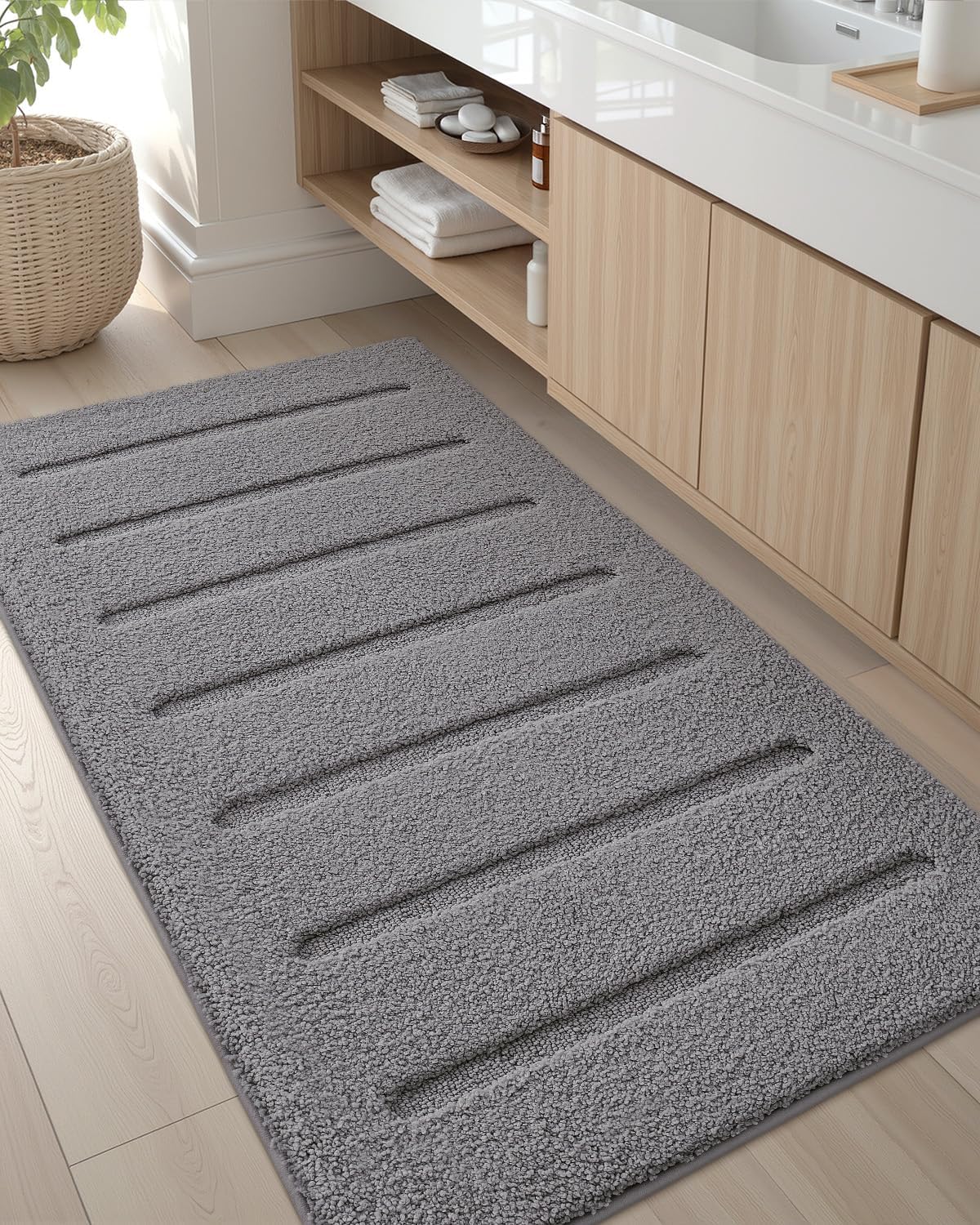 Color&Geometry Ultra Soft Plush Bathroom Rugs Non Slip Washable Bath Mat with Rubber Backing, Fluffy Absorbent Machine Carpet for Bathroom Floor, Tub and Shower, 24"x44", Dark Grey