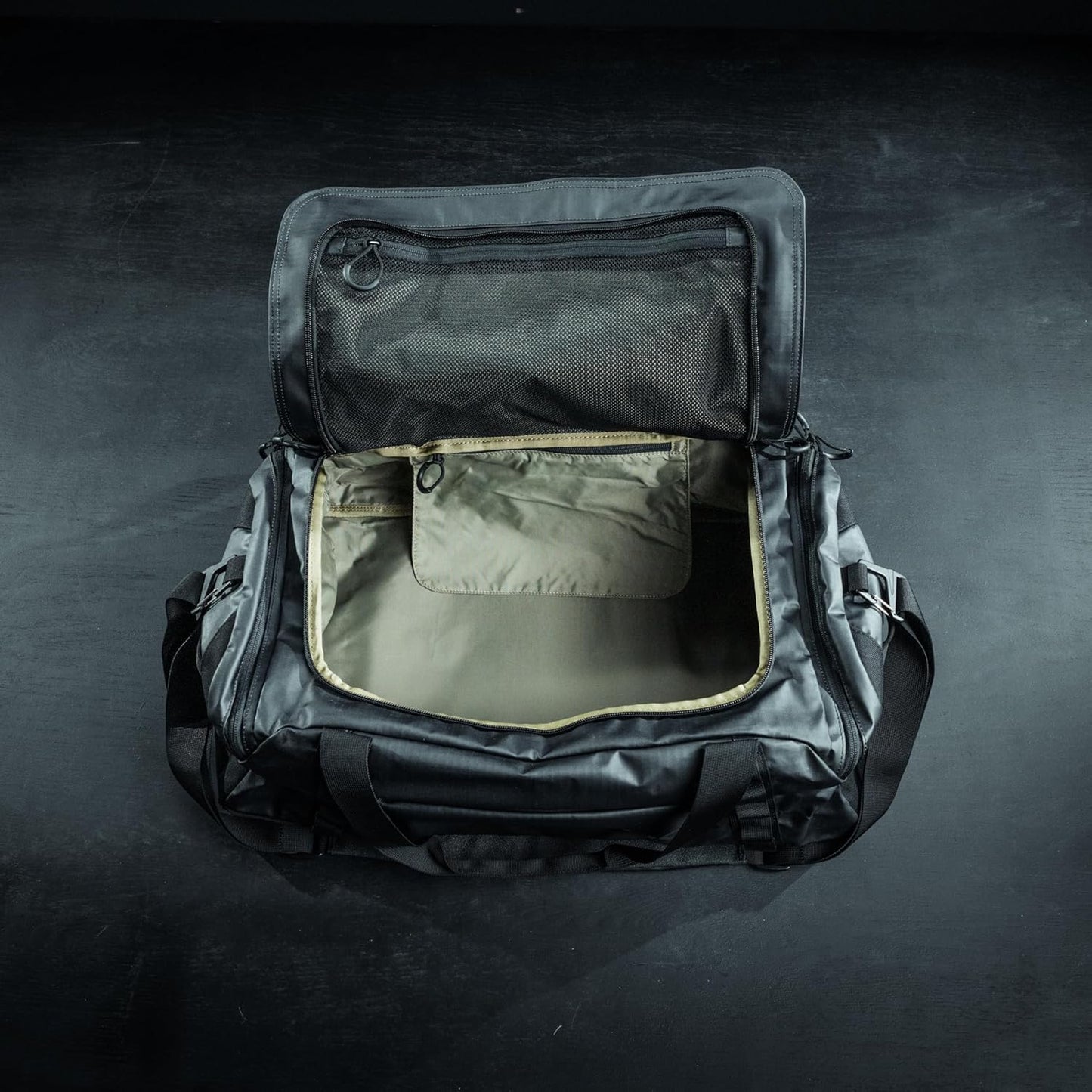 Eberlestock Hyllus Duffel Bag for Men - Durable, Water-Resistant, Small Men's Duffle Bag with Zipper Pockets, Ideal for Travel & Gym, Tactical Gear Bag, Hunting, Fishing, Camping - Military Green, 45L
