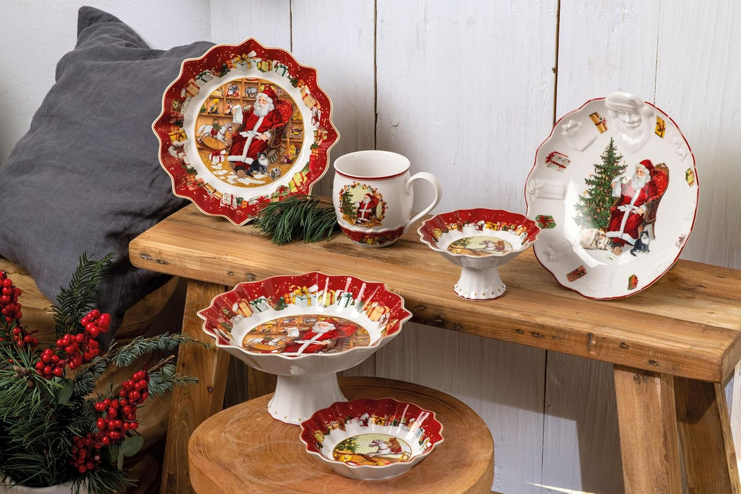 Villeroy & Boch Toy's Fantasy Christmas Collection Footed Pastry Plate, Premium Porcelain, 9.5x4.75 in, Colorful
