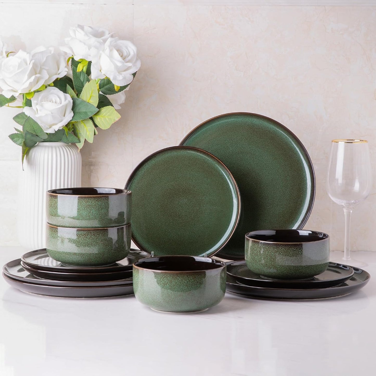 LERATIO Ceramic Dinnerware Set for 4, Poreclain Plates, Bowls, Handmade Reactive Glaze Dishes, Chip Resistant, Oven & Dishwasher Safe, Service for 4