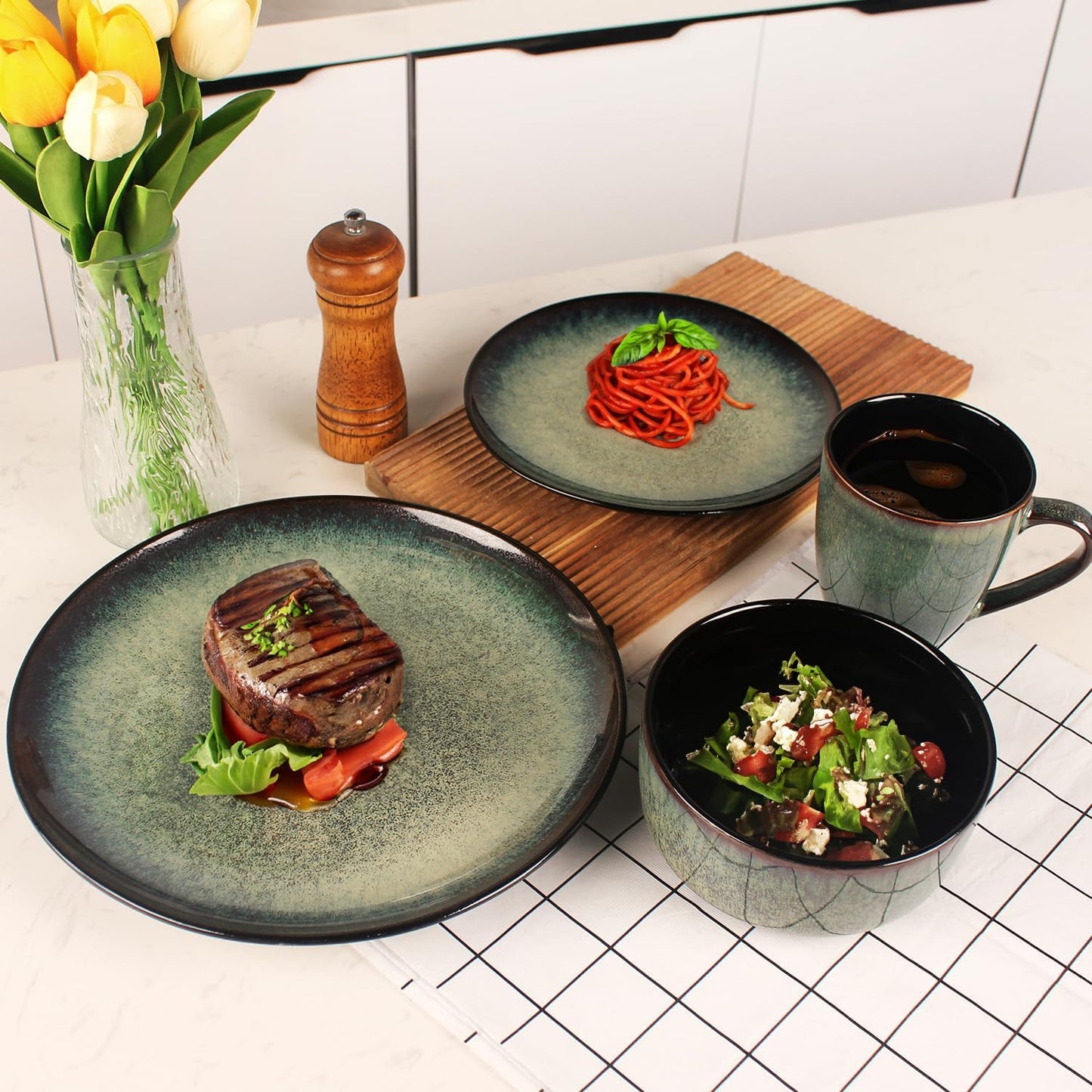 Dinnerware Sets(16Pcs) Serves for 4, Reactive Glaze Plates and Bowls Set with Mug,7.9"Small Plate,10.6"dinner Plate,5.5"bowl, Modern kitchen tableware,Microwave safe, Set No.3