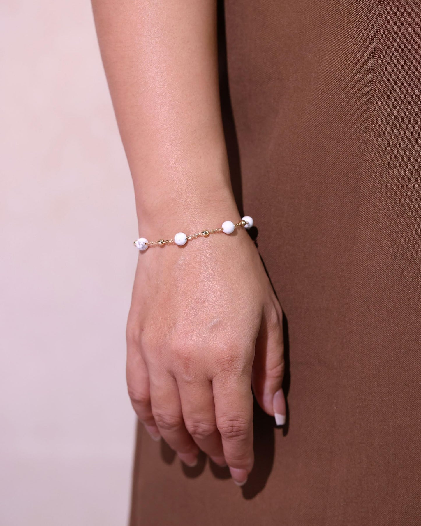 Xfoxstal 14K Gold Plated Chain Bracelets for Women Crystals and Stones Bracelets Jewelry Adjustable (Howlite)