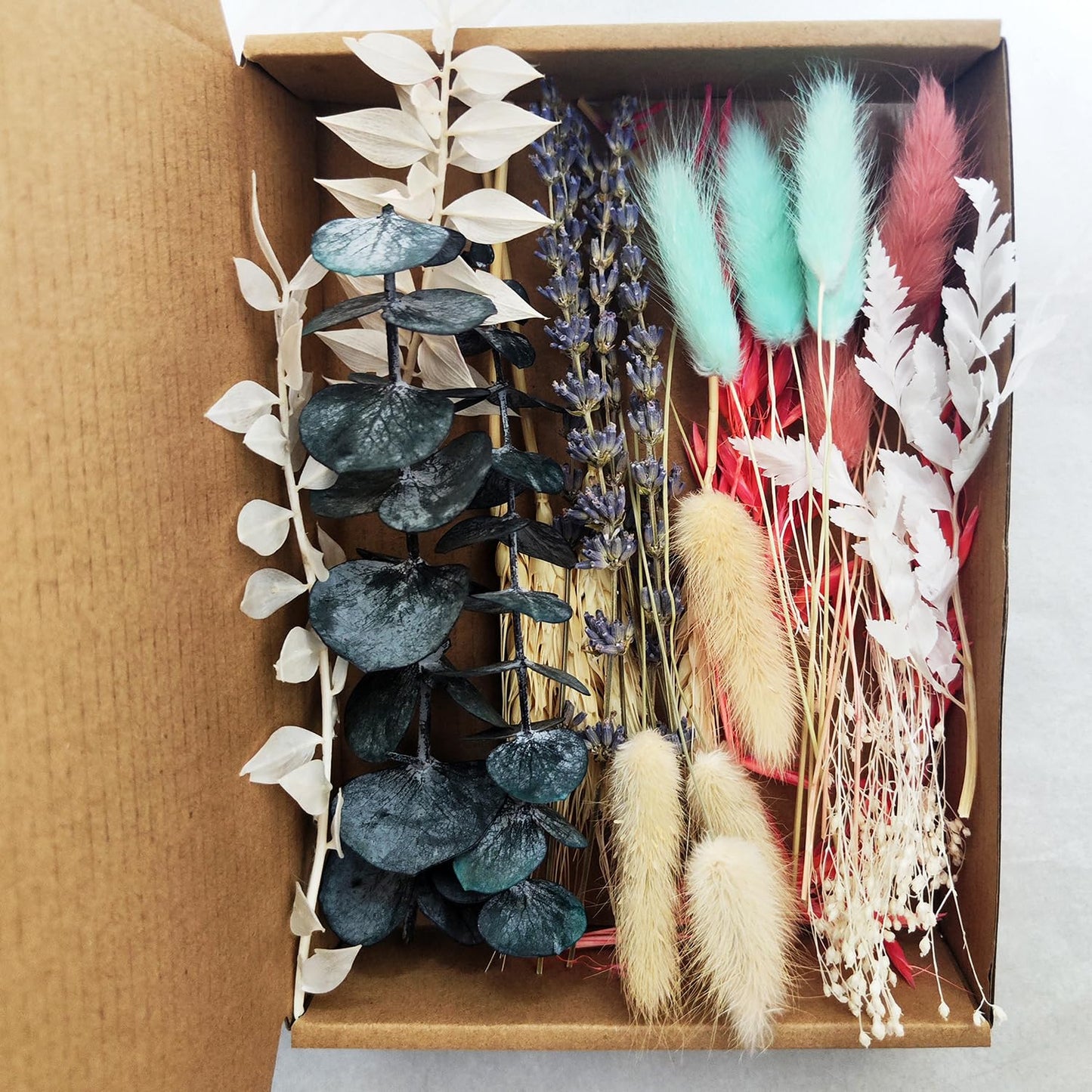 DIY Natural Dried Flowers Kit - Mixed Flowers and Foliage with Stems for Mini Bouquet, Wreath, Resin, Soap, Scrapbook, Floral Arrangement, Home Decor