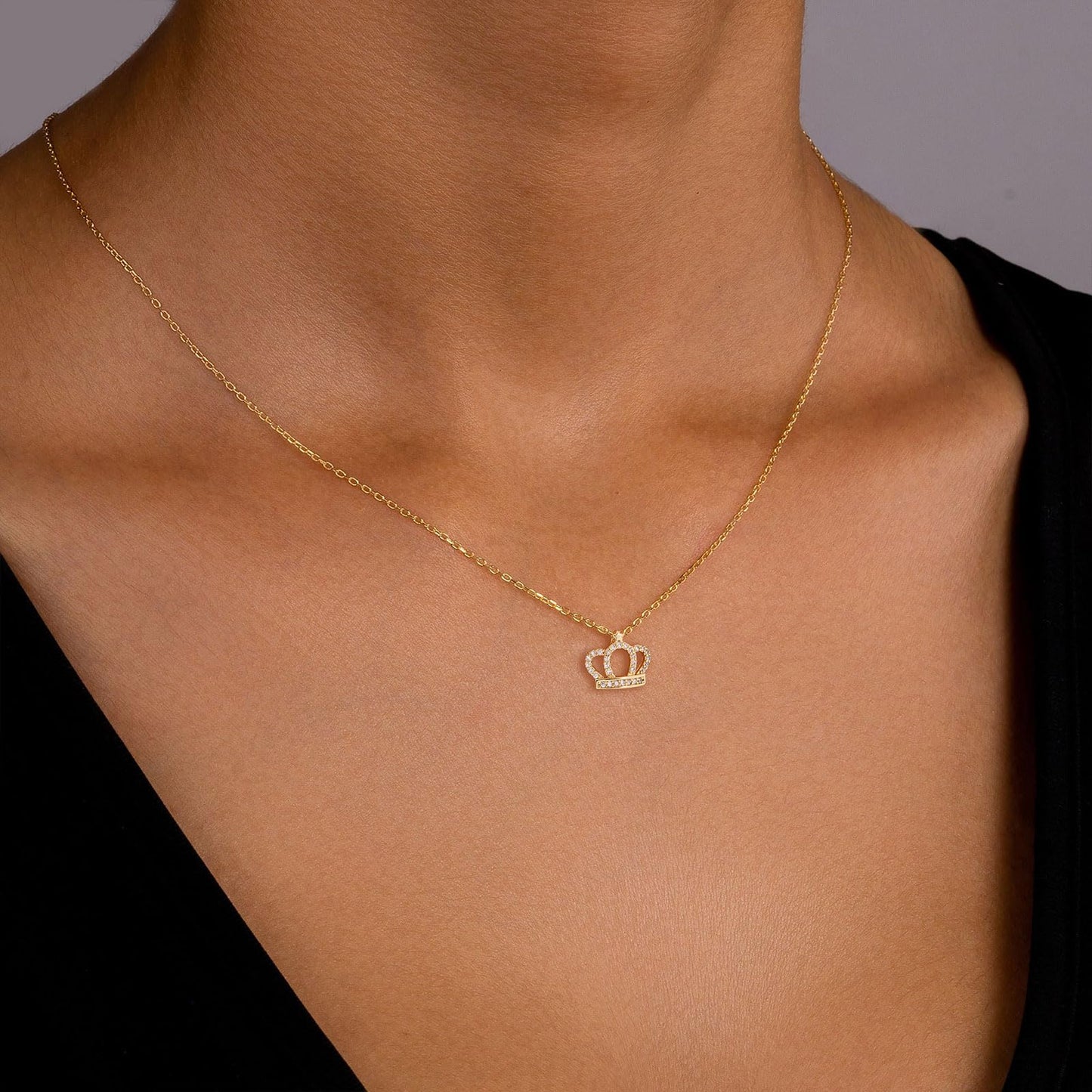 GUOKE Dainty Gold Necklace - Crown Necklace 14K Gold Plated Necklace Diamond Pendant Necklace for Women Gold Jewelry