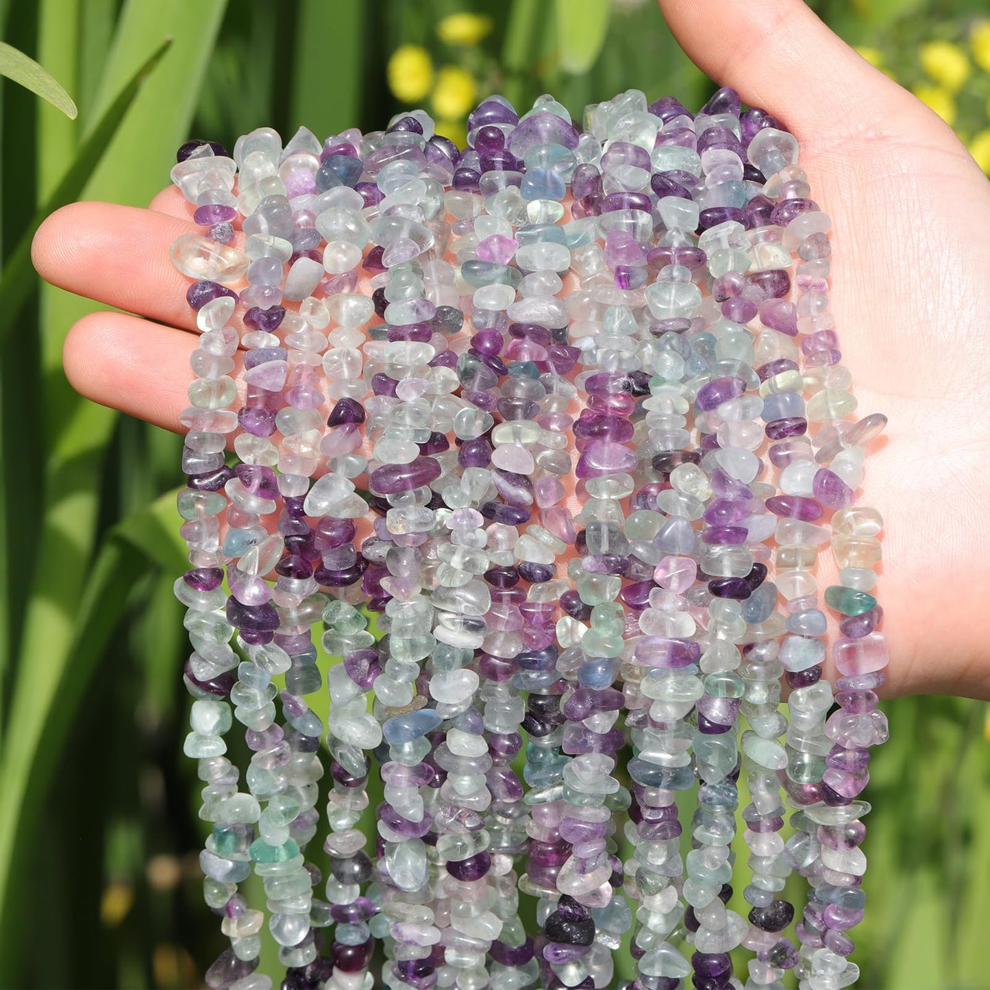 400pcs Natural Chip Stone Beads for Jewelry Making Fluorite 5-8mm Irregular Gemstones Healing Crystal Loose Rocks Bead Hole Drilled for Ring Earrings Necklace Bracelet Making DIY Art Crafts