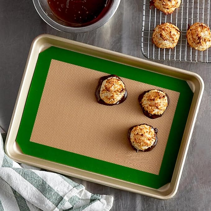 Quarter Size Silicone Baking Mat, Non-Stick, Heavy Duty Fiberglass, Green Border, 8.25 x 11.75 Inch for Commercial Kitchen, Freezer and Oven Safe