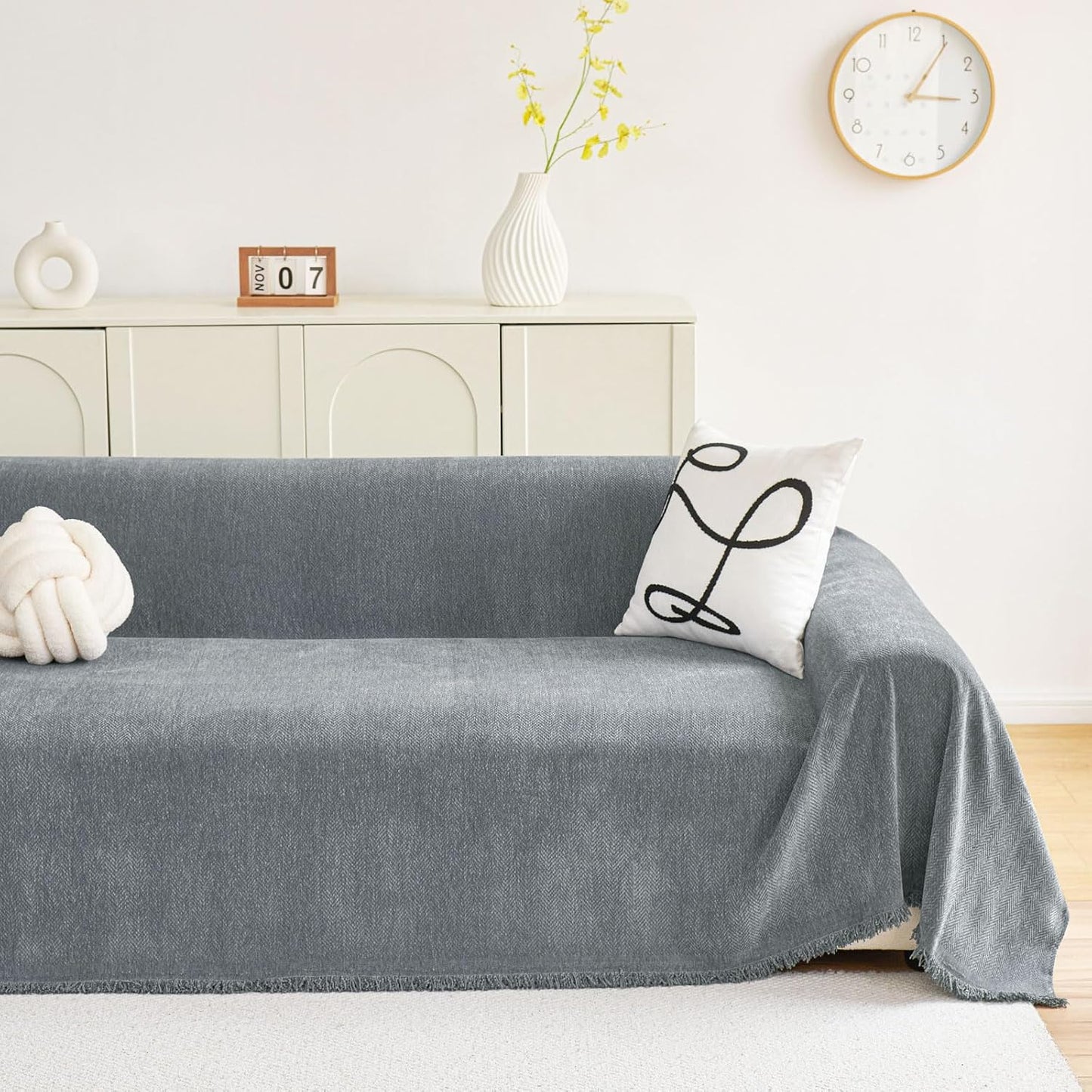 hyha Couch Cover for Dogs, Boho Sofa Covers for 3 Cushion Couch Washable, Chenille Sofa Slipcover for Pets, Soft Loveseat Sectional Couch Throw Blankets with Tassels (Grey, 88.5x134 Inch)