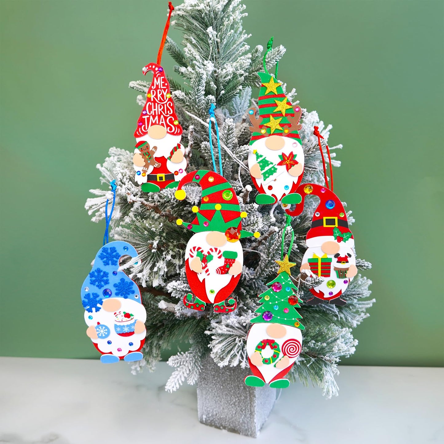 Winlyn 24 Sets Christmas Craft Kits - Winter Crafts DIY Gnome Ornaments & Decorations Art Sets with Foam Stickers for Kids Holiday Seasonal Home & Classroom Activities Party Favors