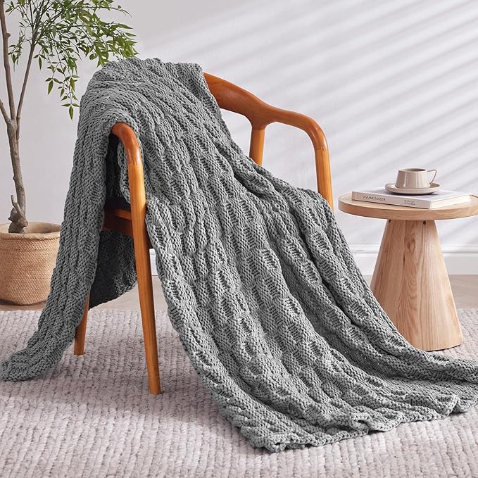 Knitted Weighted Blanket for Adult, No Beads Heavy Blanket 60” x 80'' 17lbs, Breathable Chunky Knit Blanket, Cooling Weighted Blanket for Hot Sleepers, Christmas Home Decor (Light Grey)