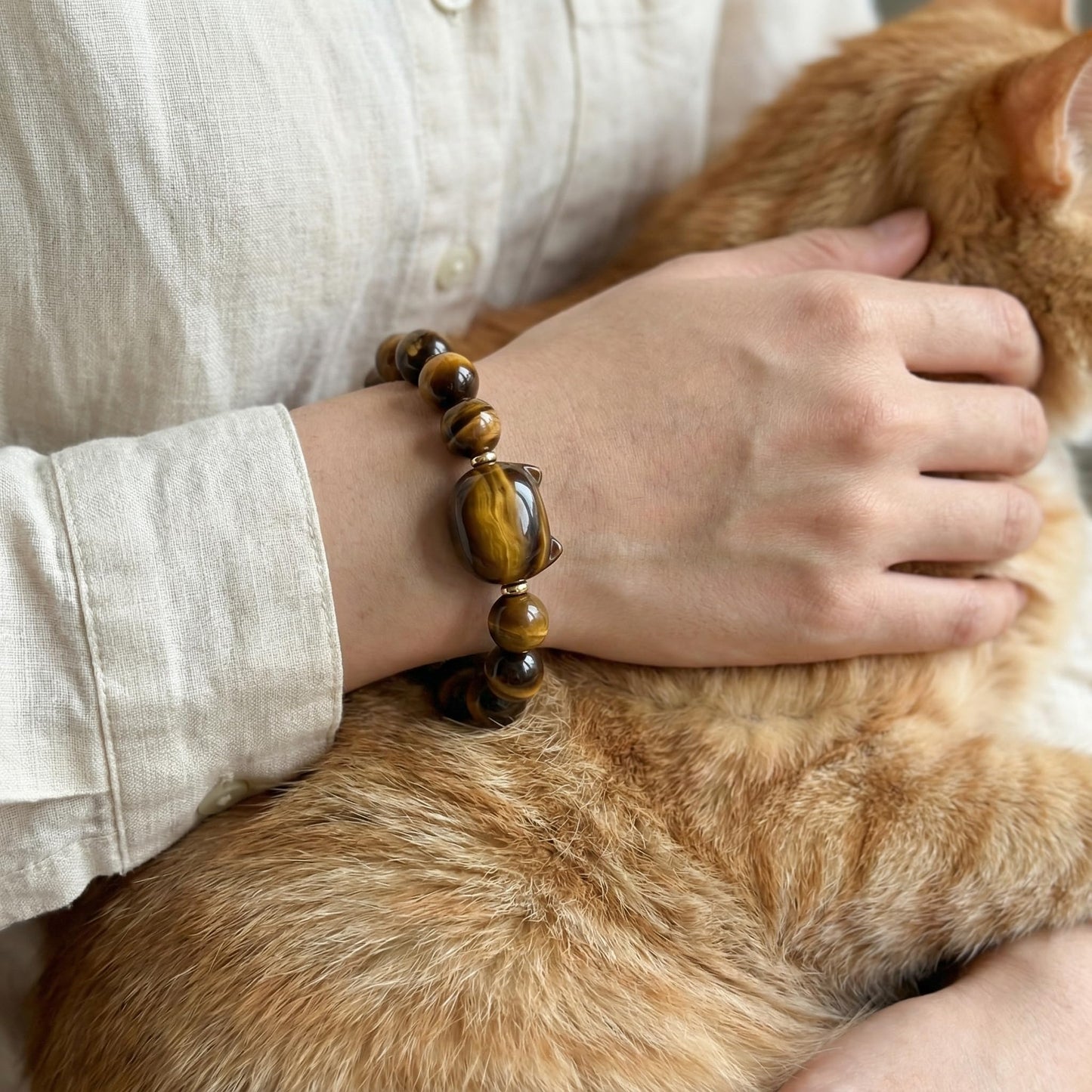 14K Gold Plated Natural Gemstone Bracelet, Handmade Lucky Cat Paw Charm Bracelet with Amethyst/Tiger Eye, Adjustable Elastic Band for Bracelet, Gift for Cat Owners & Daily Wear (Tiger eye)