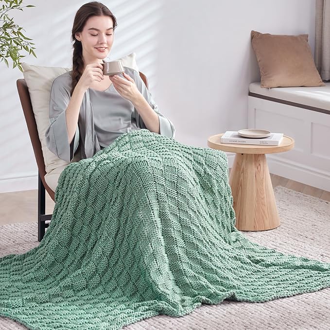 Knitted Weighted Blanket Kids, No Beads Heavy Blanket 40” x 60'' 7lbs, Breathable Chunky Knit Blanket, Cooling Weighted Blanket for Hot Sleepers, Christmas Home Decor (Light Green)