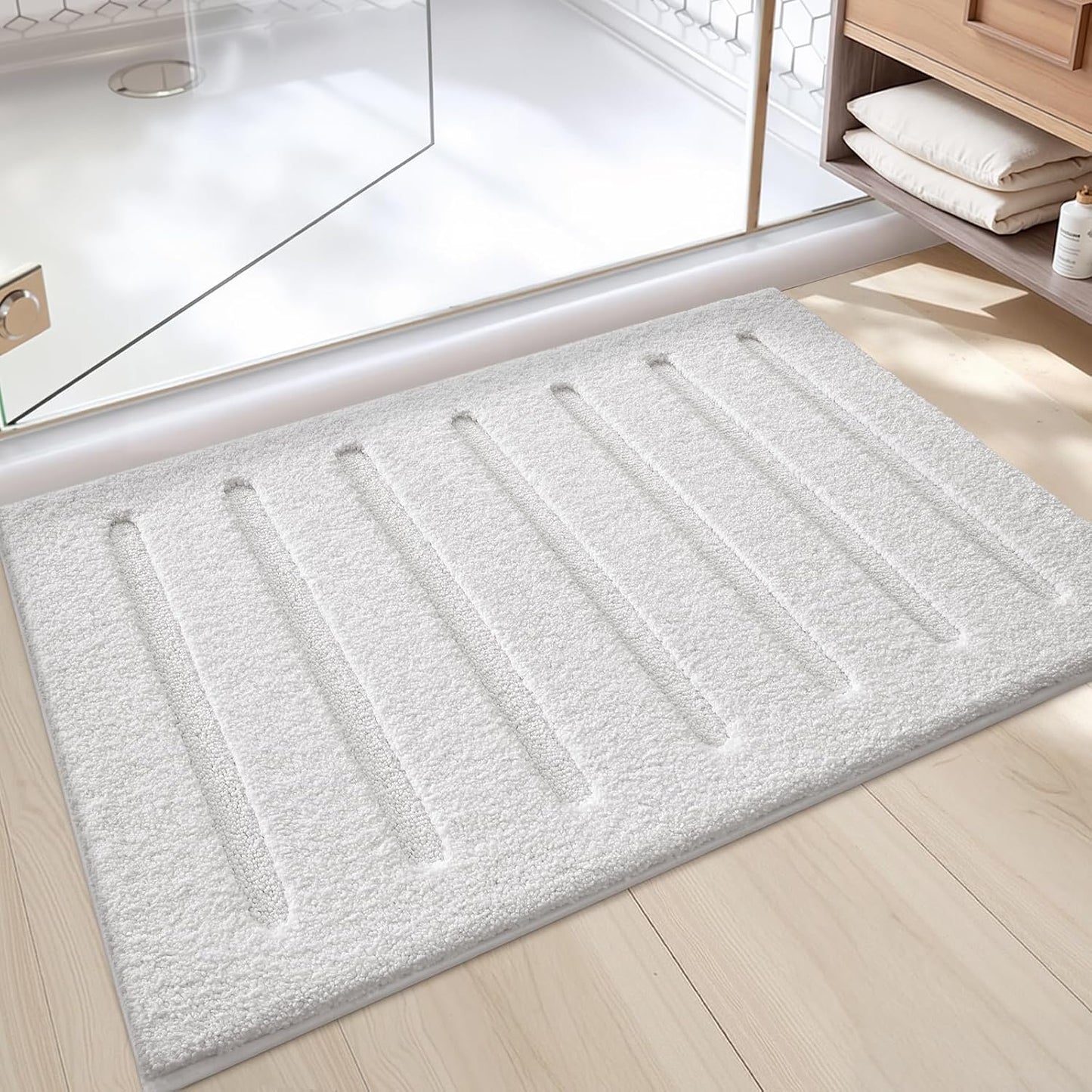 Color&Geometry Ultra Soft Plush Bathroom Rugs Non Slip Washable Bath Mat with Rubber Backing, Fluffy Absorbent Machine Carpet for Bathroom Floor, Tub and Shower, 24"x36", White