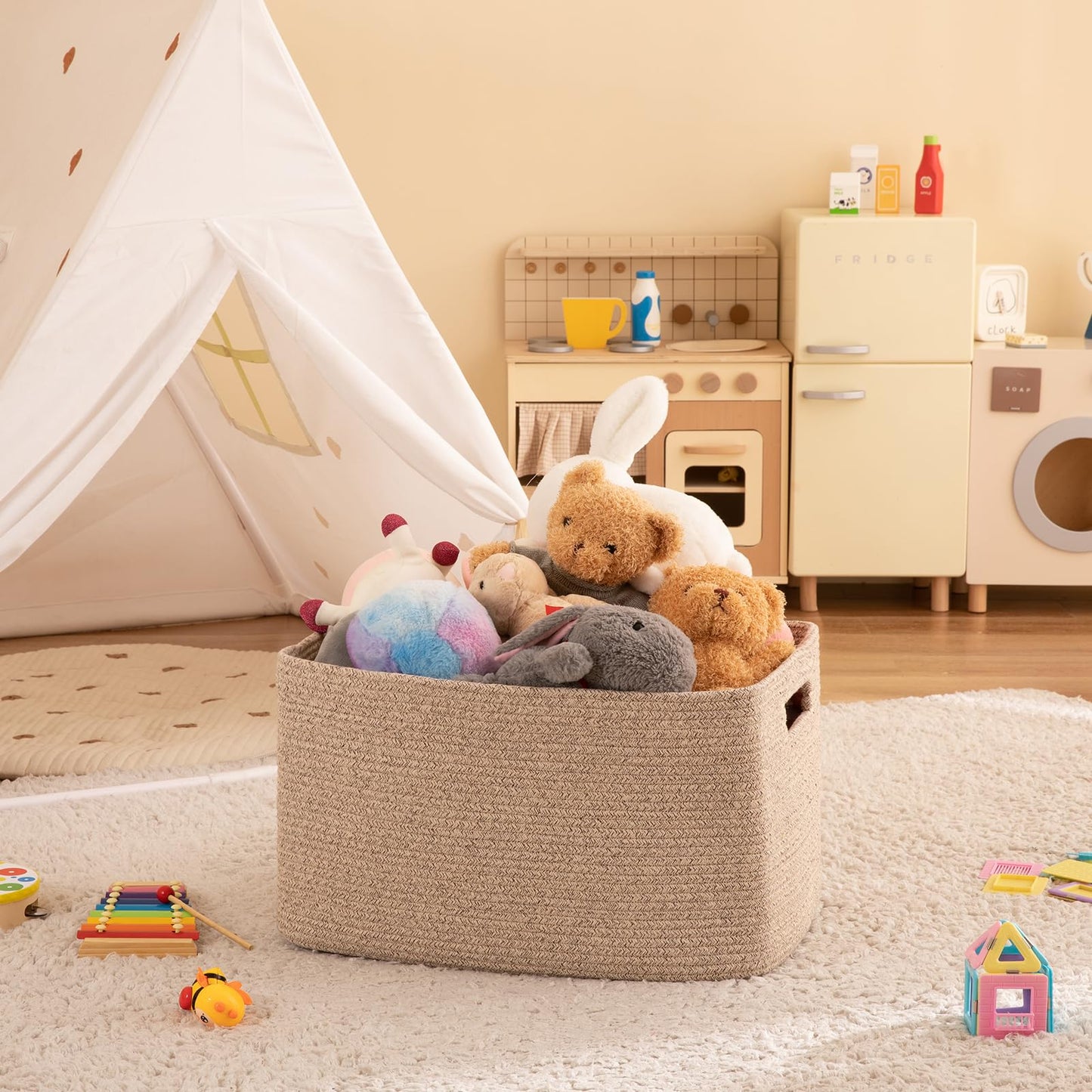 OIAHOMY 75L Large Woven Cotton Rope Storage Basket with Handle for Organizing Blanket and Toys for Living Room, Nursery, Brown Variegated 22”x17”x12”