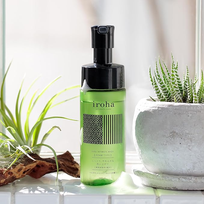 iroha Intimate Care Foam Type- Feminine Wash with Citrus & Bergamot | pH Balanced Refreshing Odor Control Hygiene Care for Women | Made in Japan 5 fl oz