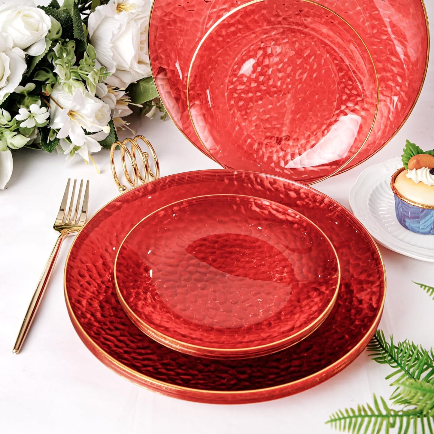 Rubtlamp 60 Pcs Red Plasitc Plates, Clear Red Disposable Plates With Gold Rim, Fancy Party Plates, red Hammered Plastic plates Include 30 Dessert Platos, 30 Dinner Platos