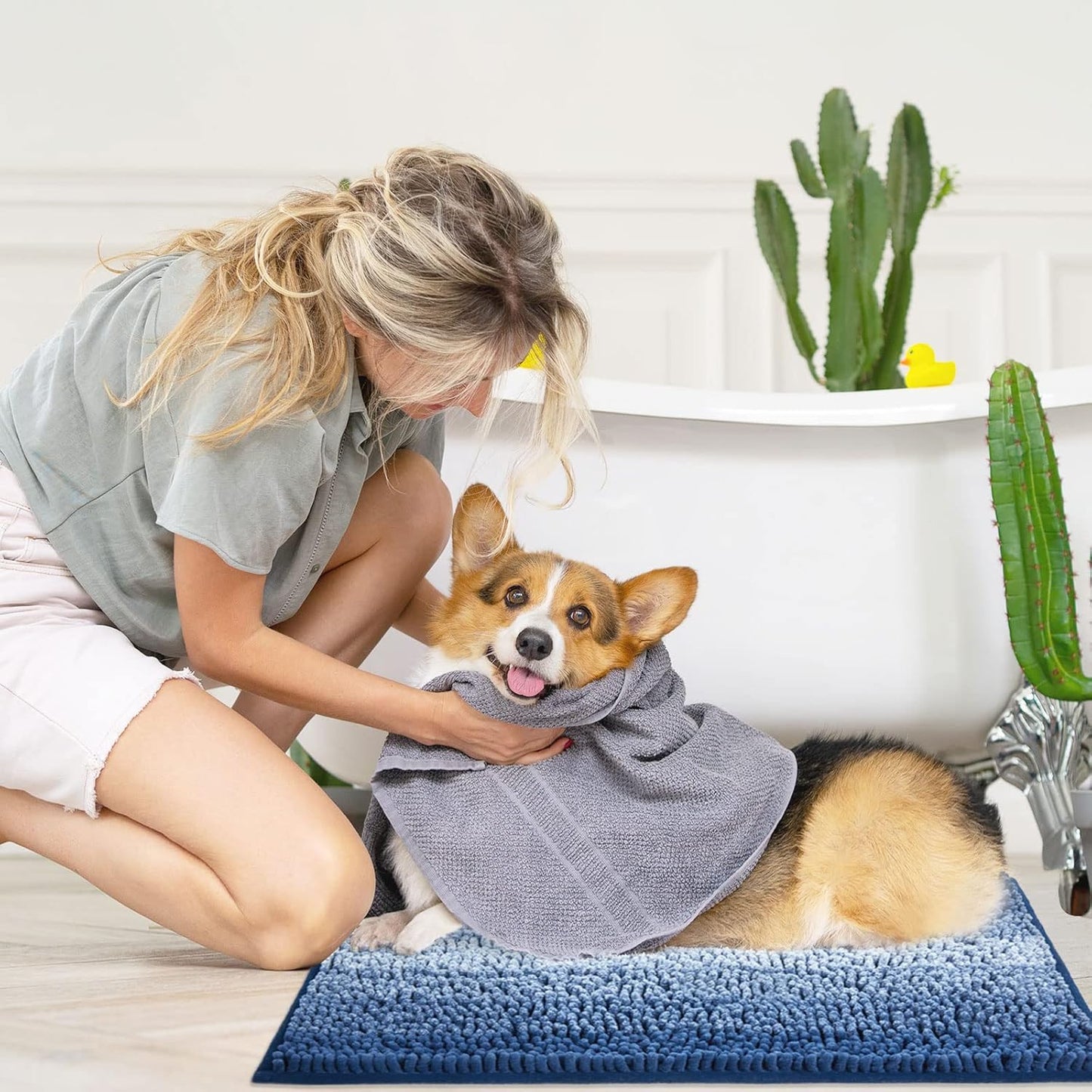Gibelle Blue Bathroom Rugs, Luxury Chenille Bath Mat, Small Non Slip Shower Rug and Bath Room Floor Mats, Machine Washable, Quick Dry Bathmat, Soft Cozy Plush Rug for Tub, 20" x 32"