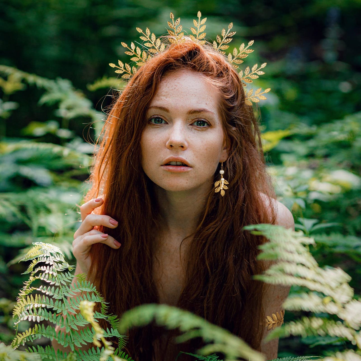 WILLBOND 15 Pieces Greek Goddess Headpiece Toga Accessories Women Golden Leaves Bridal Crown Headband Greek Goddess Wedding Headpiece Hair Accessories Bracelet Earrings Hair Pins(Elegant Style)