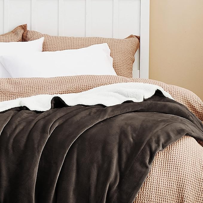 Bedsure GentleSoft Sherpa Fleece Blankets King Size for Bed - Thick and Warm Throw for Women and Men, Soft Fuzzy Plush King Blanket for Winter, Non-Heated, Brown, 108x90 Inches