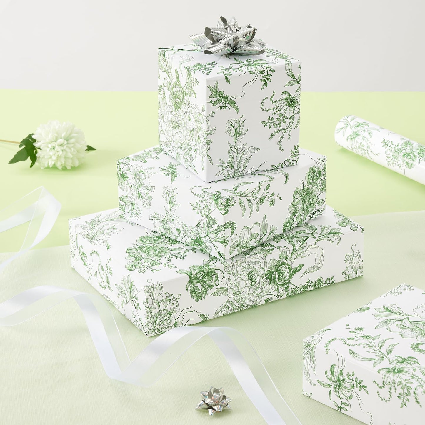WERNNSAI Green Wrapping Paper Roll - 1 Roll 17”x 33 ft Vintage Floral Wrapping Paper Green Flower Bouquet Gift Wrap for Girls Women Birthday Bridal Shower Wedding Supplies