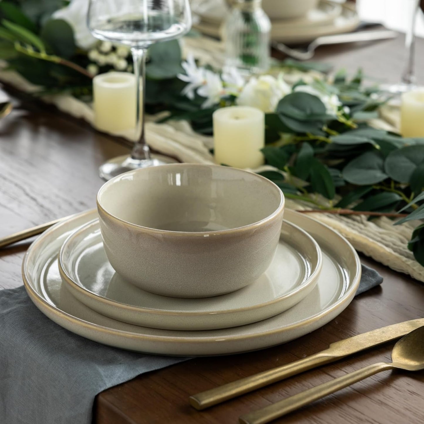 AmorArc Stoneware Dinnerware Sets,Round Reactive Glaze Ceramic Plates and Bowls Sets,Highly Scratch Resistant | Dishwasher & Microwave Safe,Service for 8 Dishes Set (24pc)