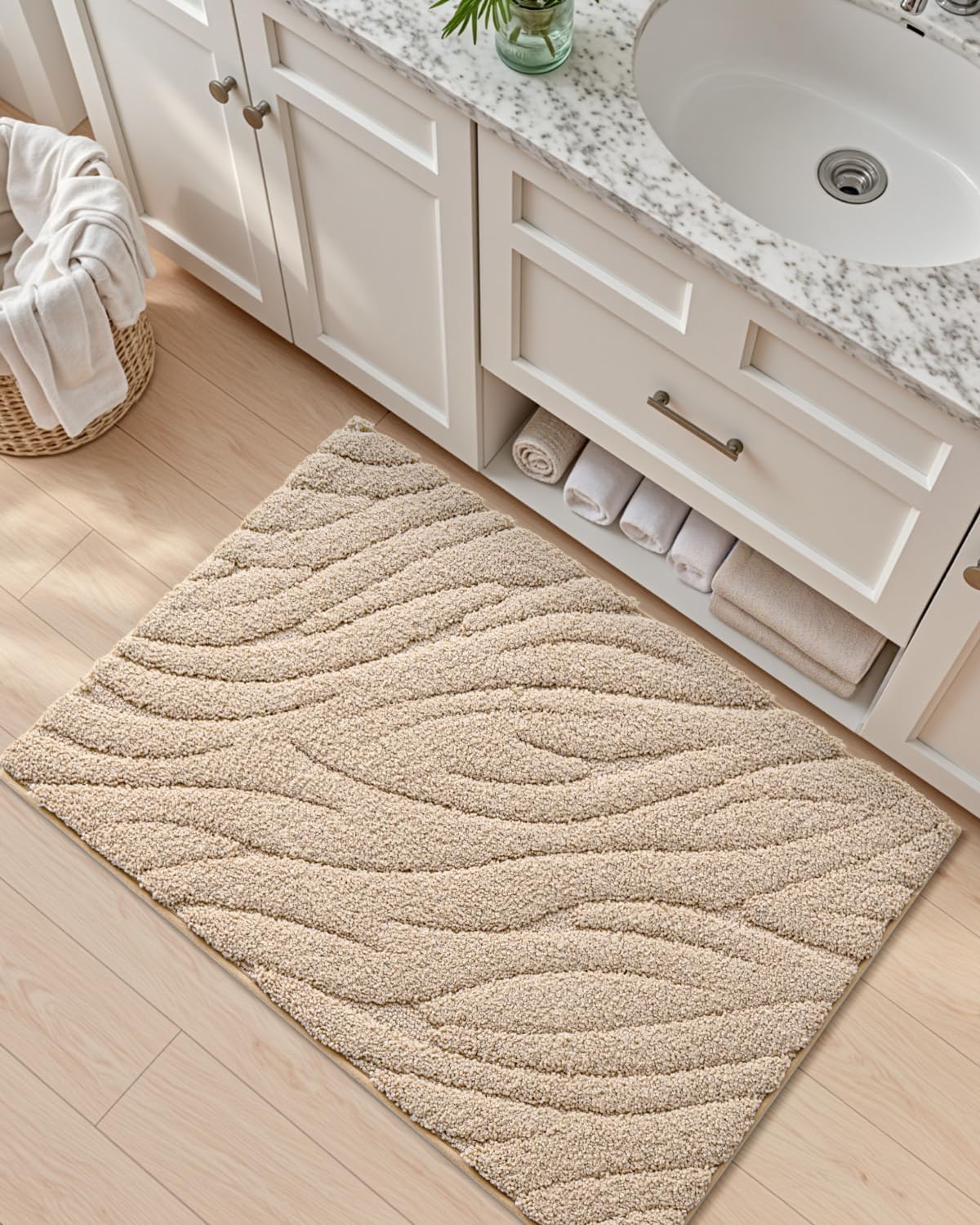 DEXI Bathroom Rugs 17x30, Extra Soft Absorbent Bath Mat, Non Slip Bathmat for Bathroom Floor, Machine Washable Rugs for Shower Floor, Beige