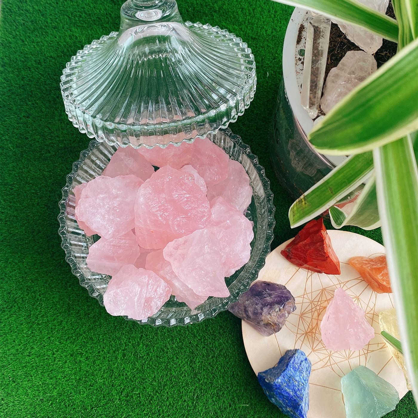 0.9 lbs Rose Quartz Crystals Raw Stones Healing Crystal Quartz Large 1" Bulk Rocks Gemstones for Tumbling Cabbing Fountain Decoration Polishing Wicca Reiki 400G Rough Quartz