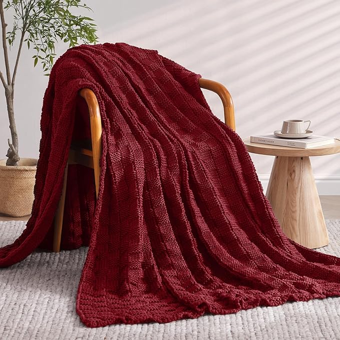 Knitted Weighted Blanket for Adult, No Beads Heavy Blanket 48” x 72'' 12lbs, Breathable Chunky Knit Blanket, Cooling Weighted Blanket for Hot Sleepers, Christmas Home Decor (Red)