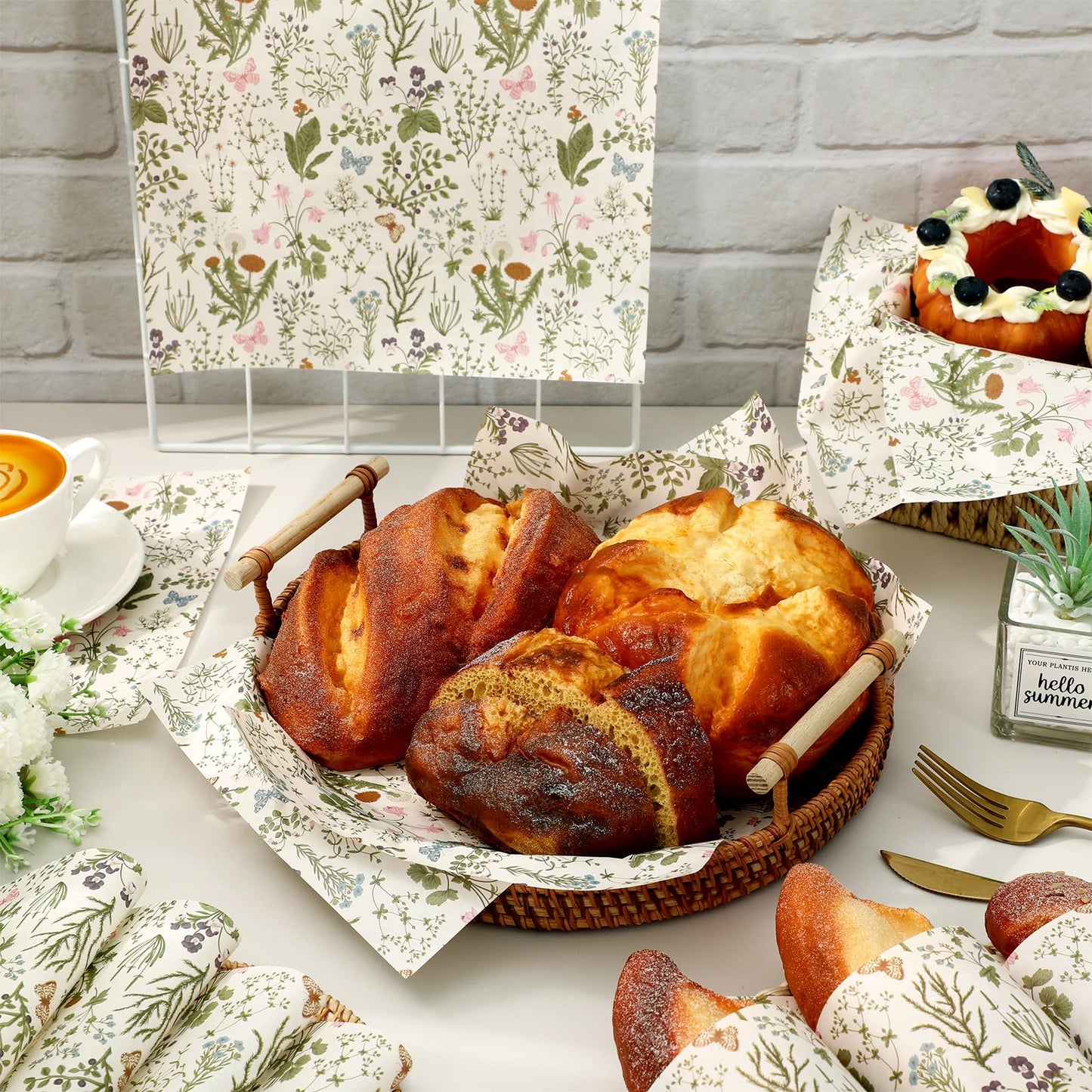 JarThenaAMCS 200 Pcs Wildflower Wax Paper Sheets Deli Paper Vintage Floral Sandwich Wrap Tissue Waterproof Oil-Proof Food Basket Liner for Spring Picnic Kitchen Supplies, 9.8 x 8.3 Inch