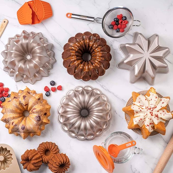 Baker's Secret Nonstick Fluted Cake Pan, Heavy Duty Die Cast Aluminum Fluted Cake Baking Pans, 2 Layers Non-stick Coating For Easy Release - The Cast Aluminum Collection (4mini Loves)