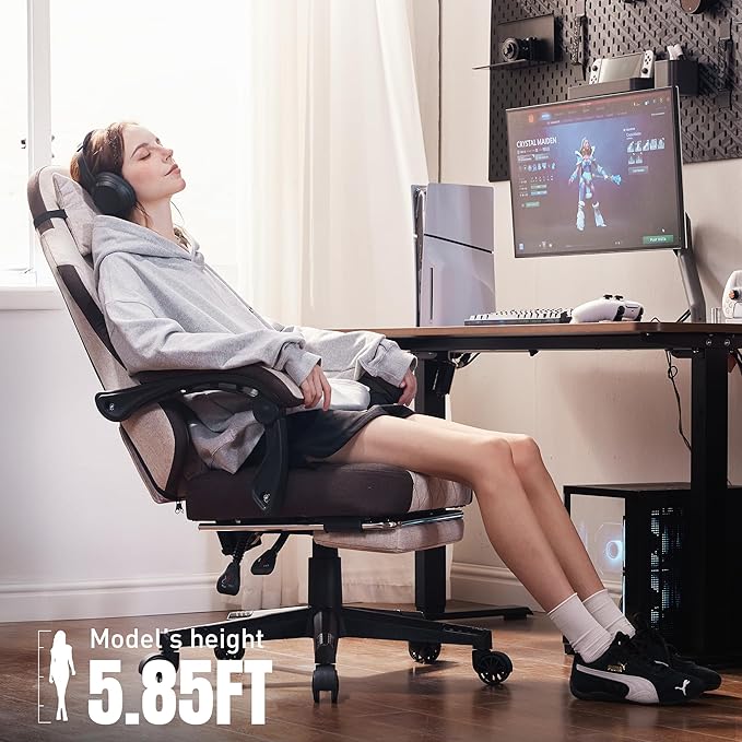 Dowinx Gaming Chair, Fabric Gaming Chairs for Adults with Pocket Spring Cushions and Lumbar Support, Ergonomic Massage Computer Chair with Footrest for Big and Tall, Brown